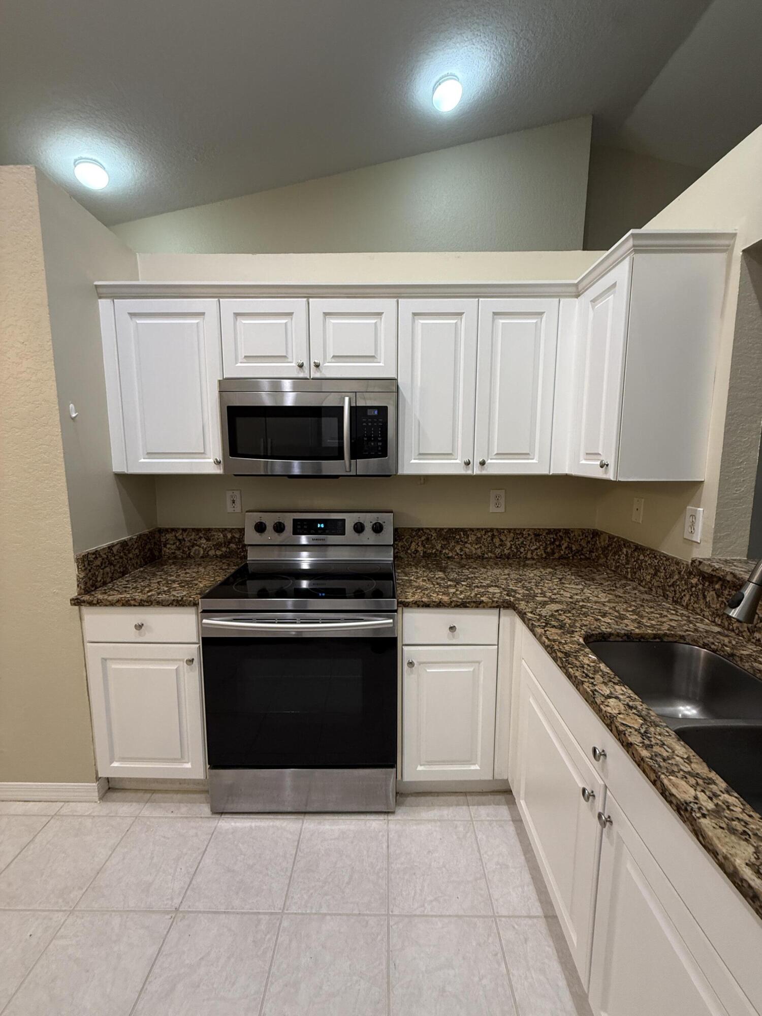 REGENCY HOMES AT SUNRISE - Residential Lease
