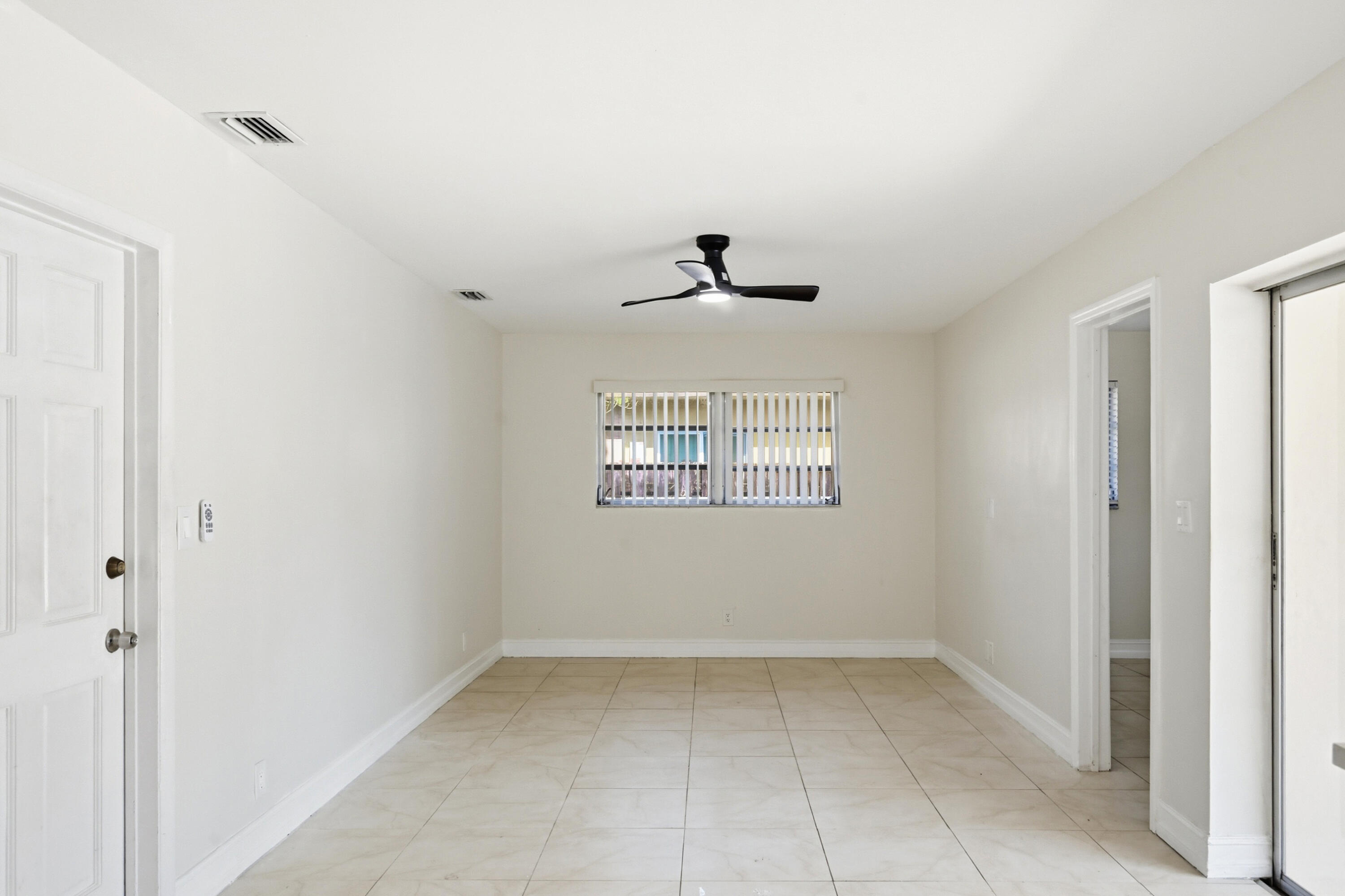MIRROR LAKE ESTATES SEC SIX - Residential