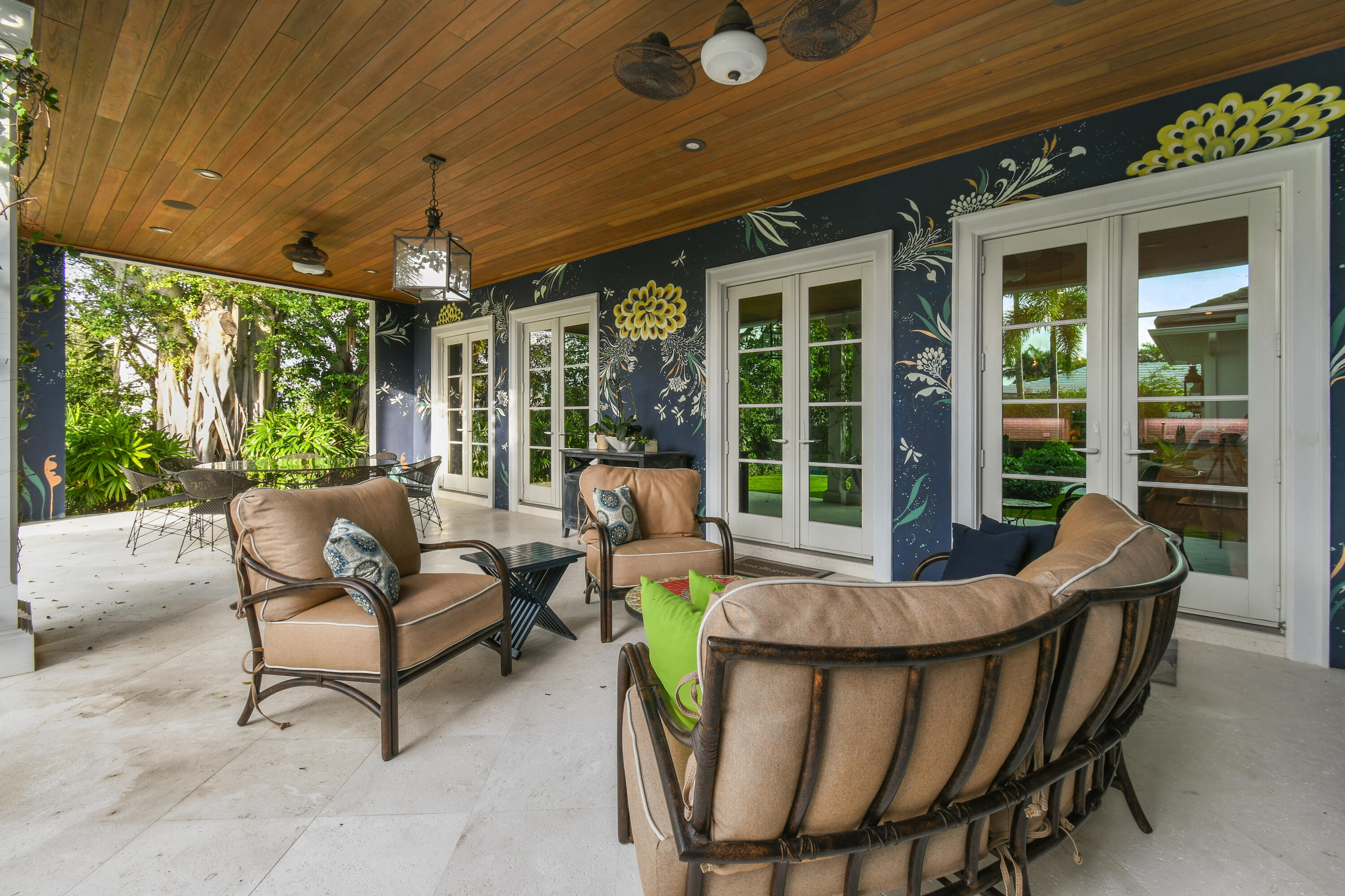 RUSSLYN EXTENSION - Residential