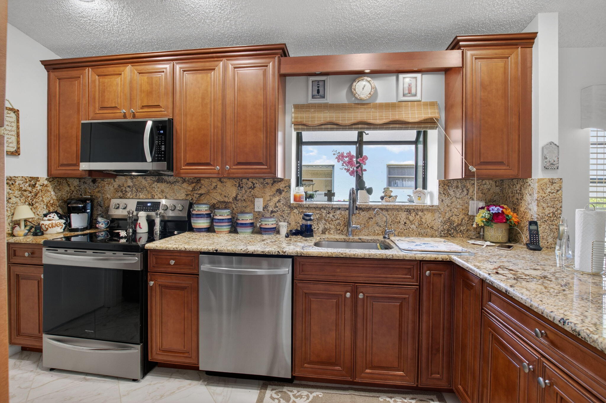 WINDWARD PALM BEACH - Residential