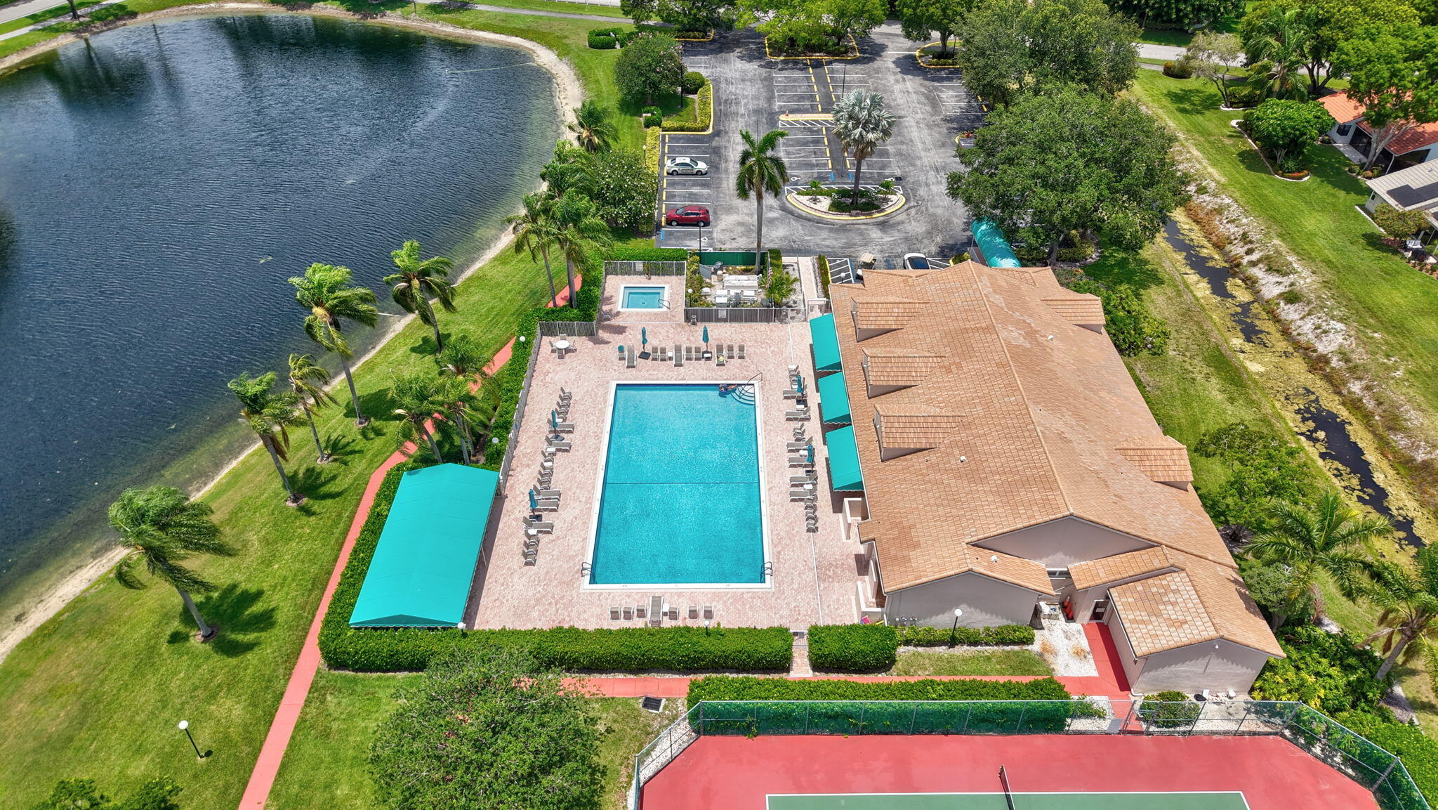 WINDWARD PALM BEACH - Residential