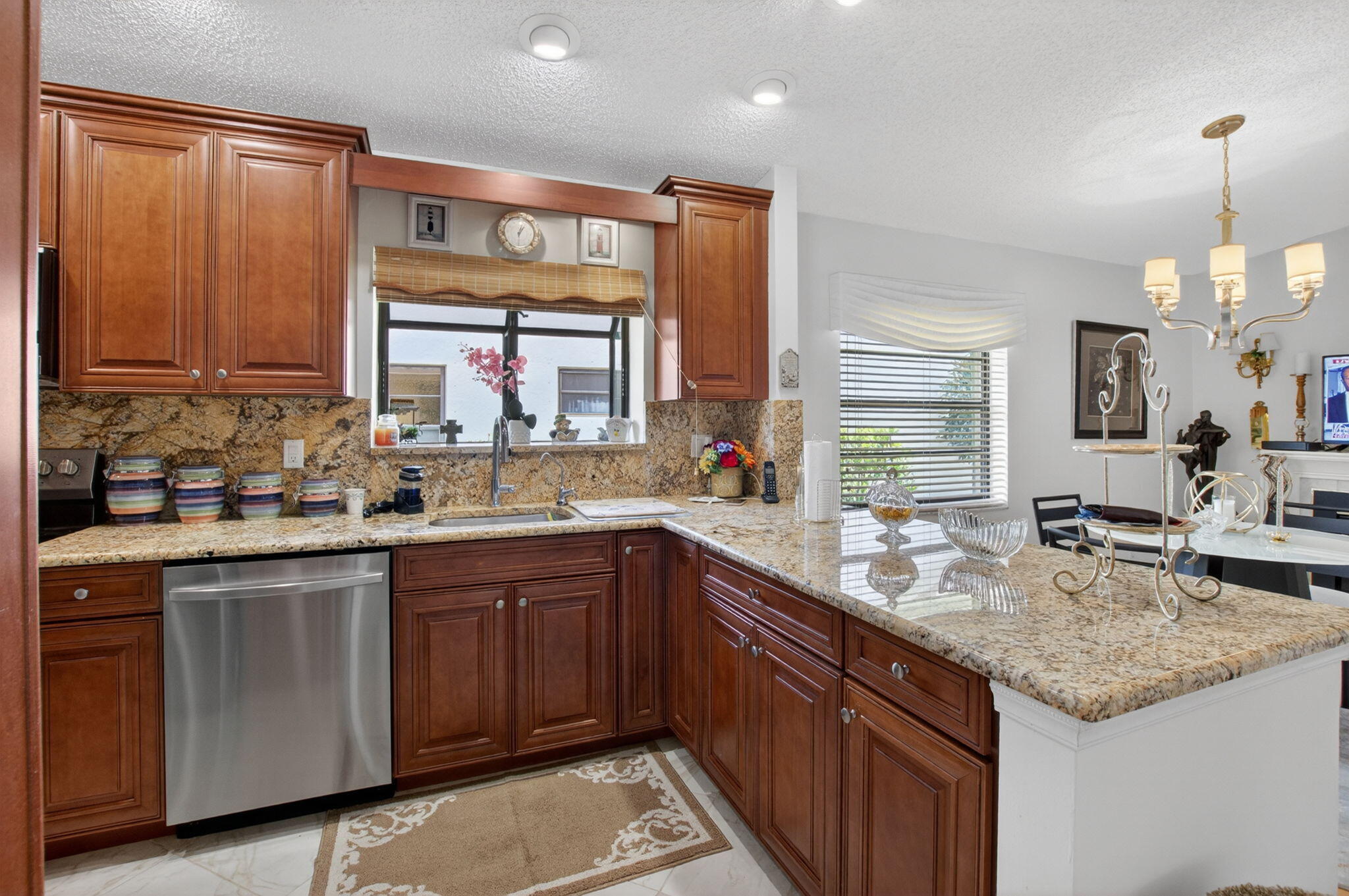 WINDWARD PALM BEACH - Residential