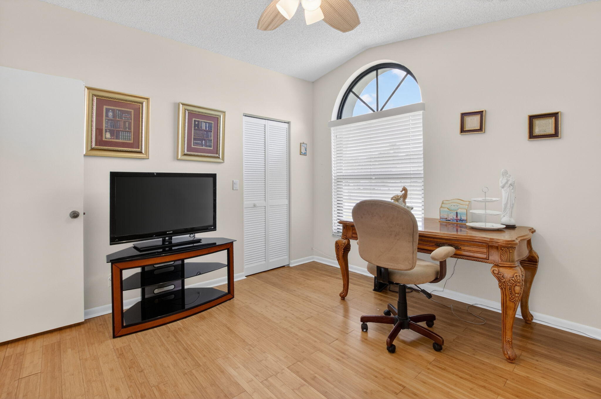 WINDWARD PALM BEACH - Residential