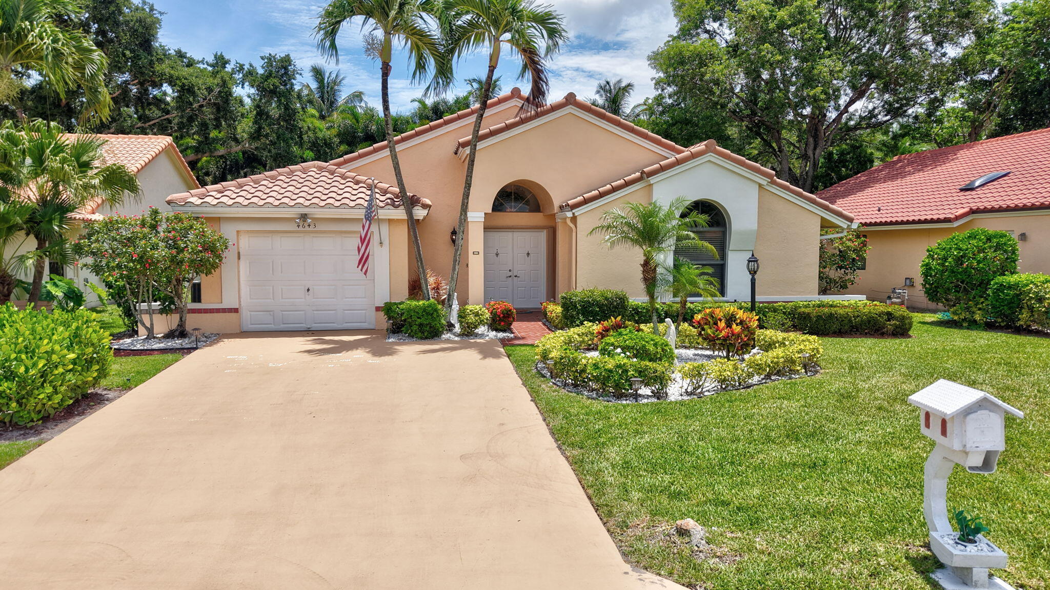 WINDWARD PALM BEACH - Residential