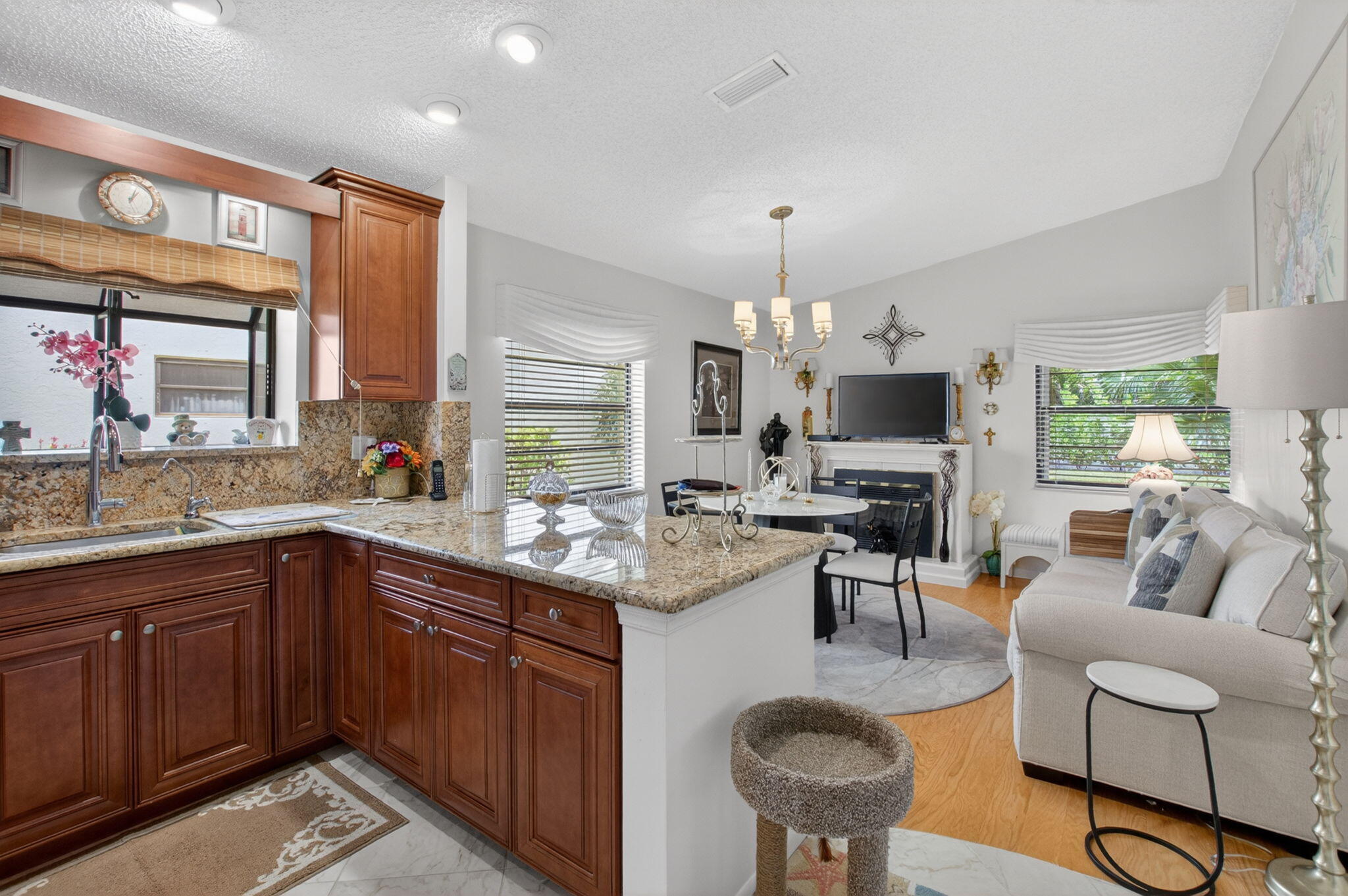 WINDWARD PALM BEACH - Residential