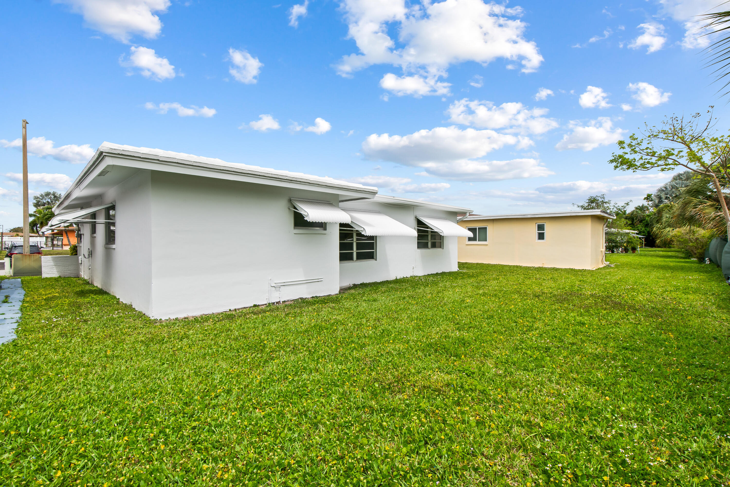 MAINLANDS OF TAMARAC LAKES - Residential