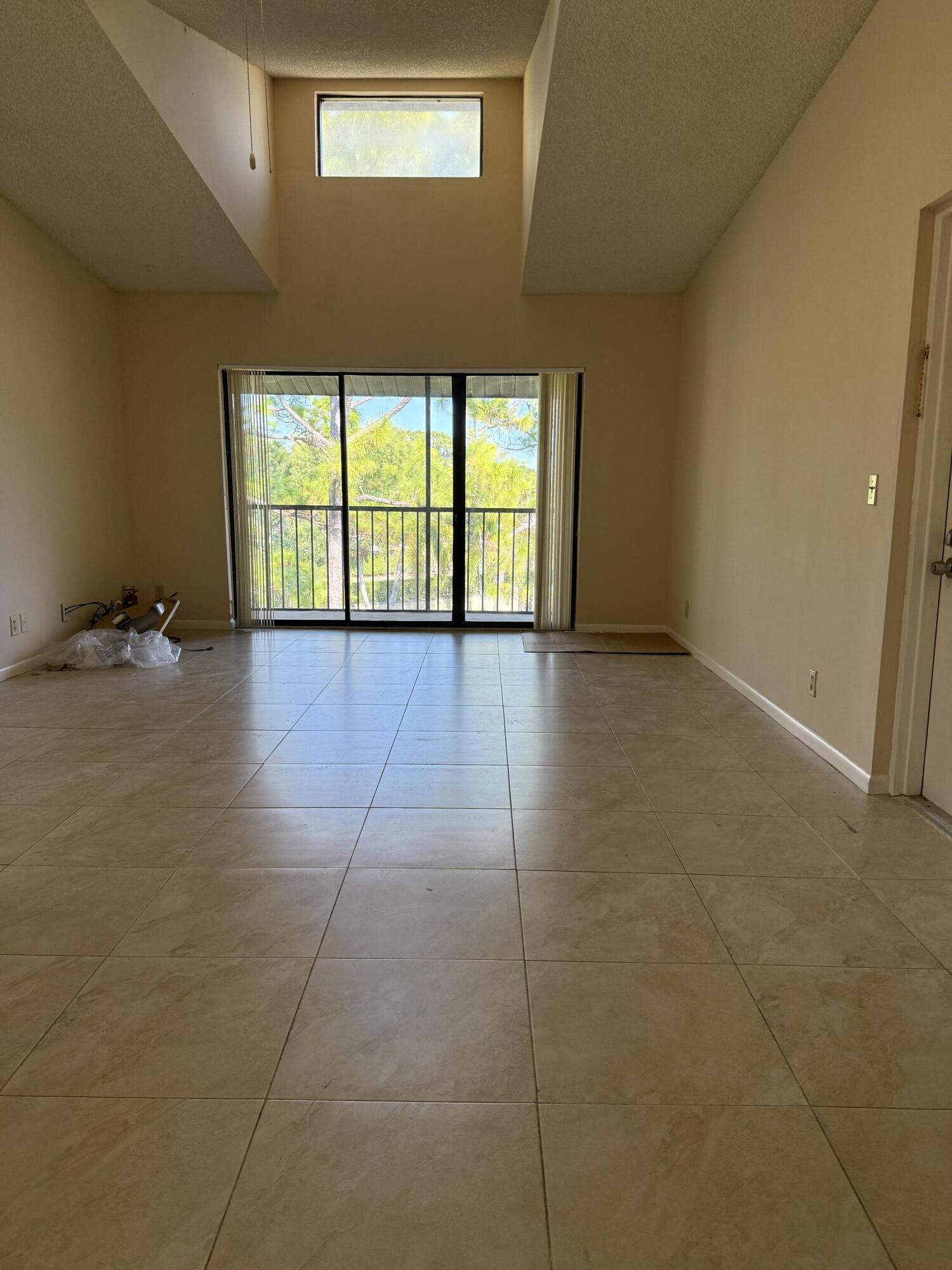 PINE RIDGE NORTH VILLAGE III CONDO - Residential
