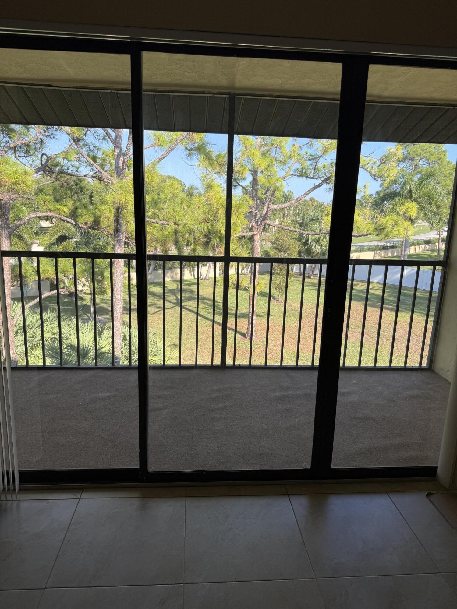 PINE RIDGE NORTH VILLAGE III CONDO - Residential