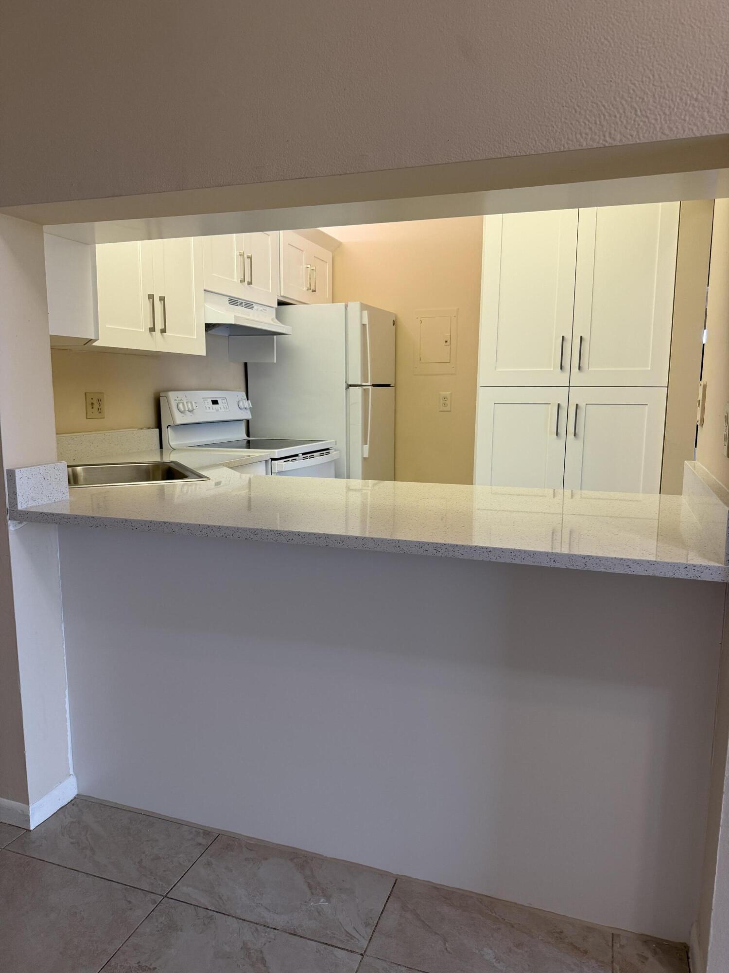 PINE RIDGE NORTH VILLAGE III CONDO - Residential