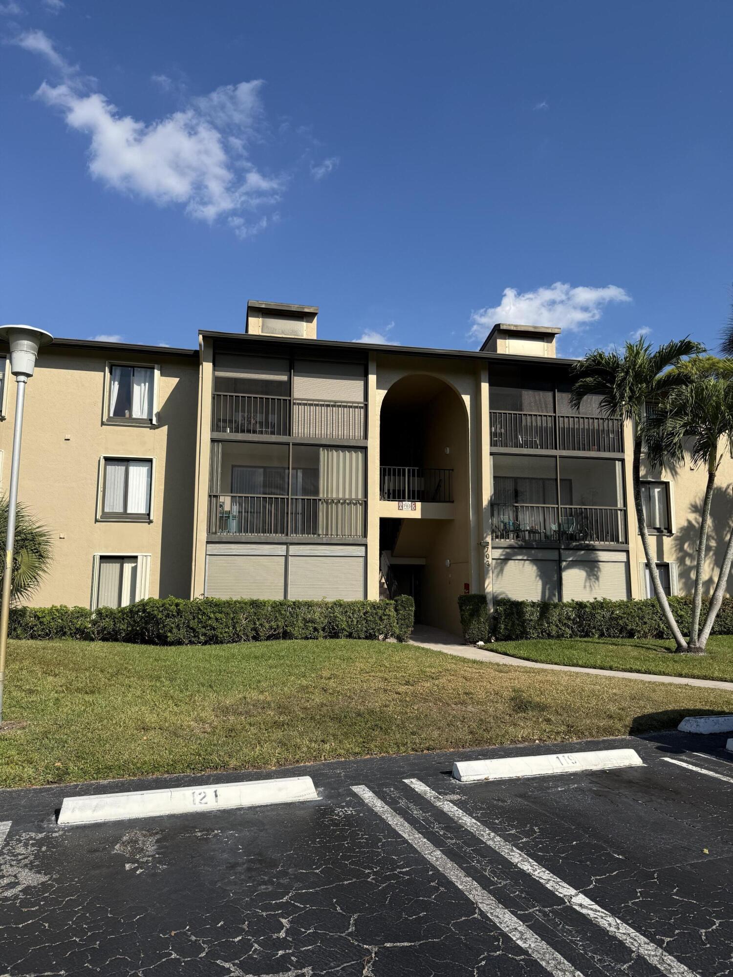 PINE RIDGE NORTH VILLAGE III CONDO - Residential