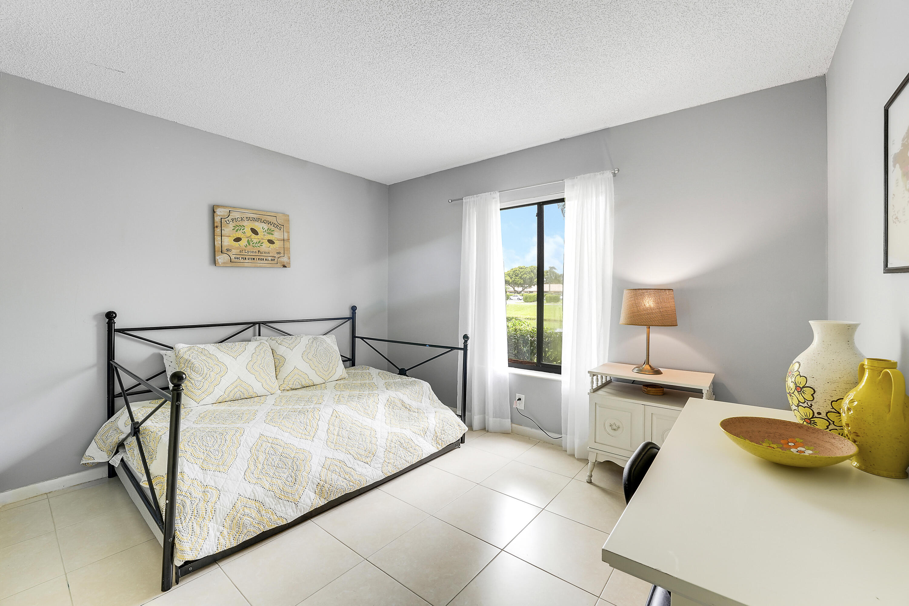 PALM CLUB VILLAGE II CONDO - Residential