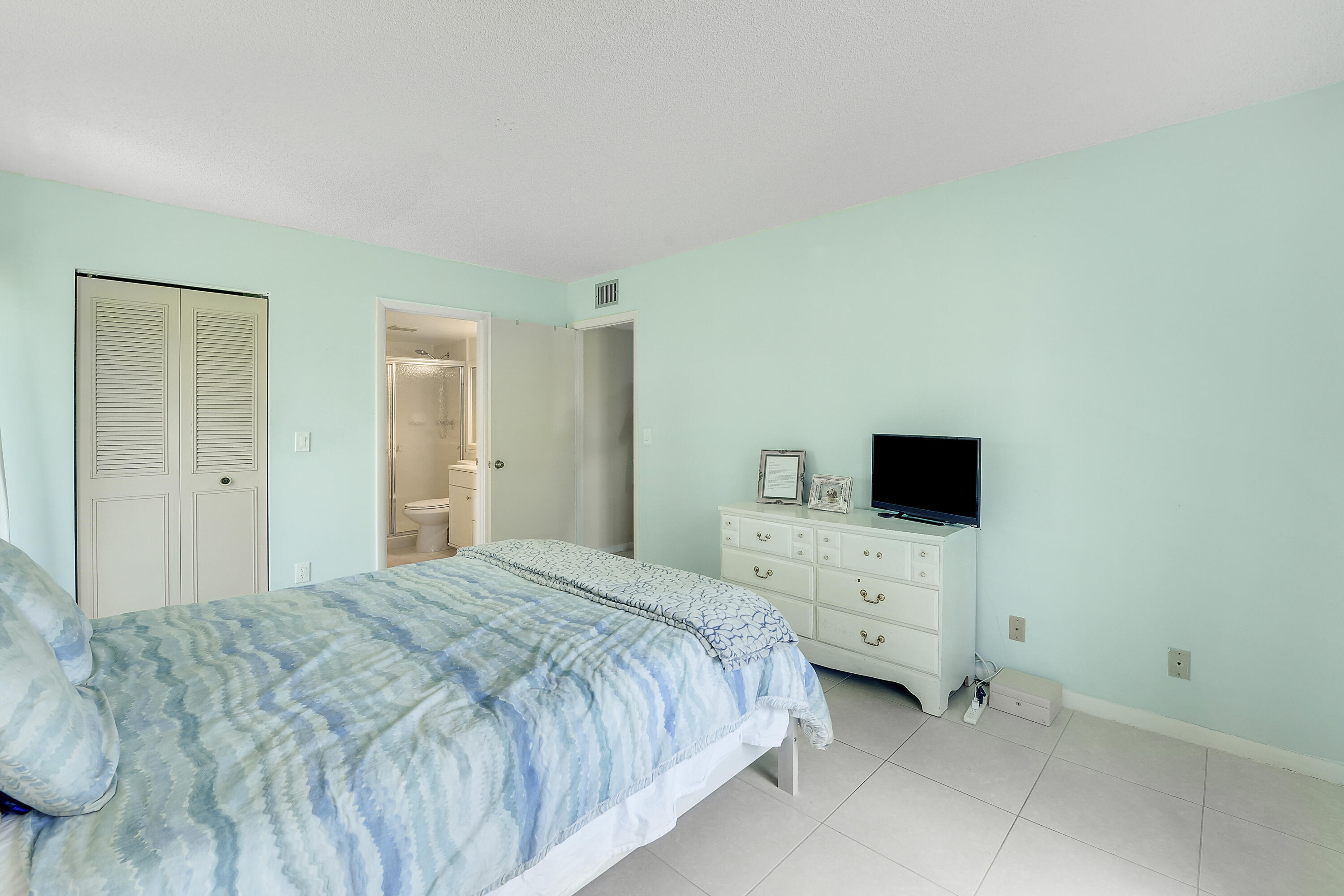 PALM CLUB VILLAGE II CONDO - Residential