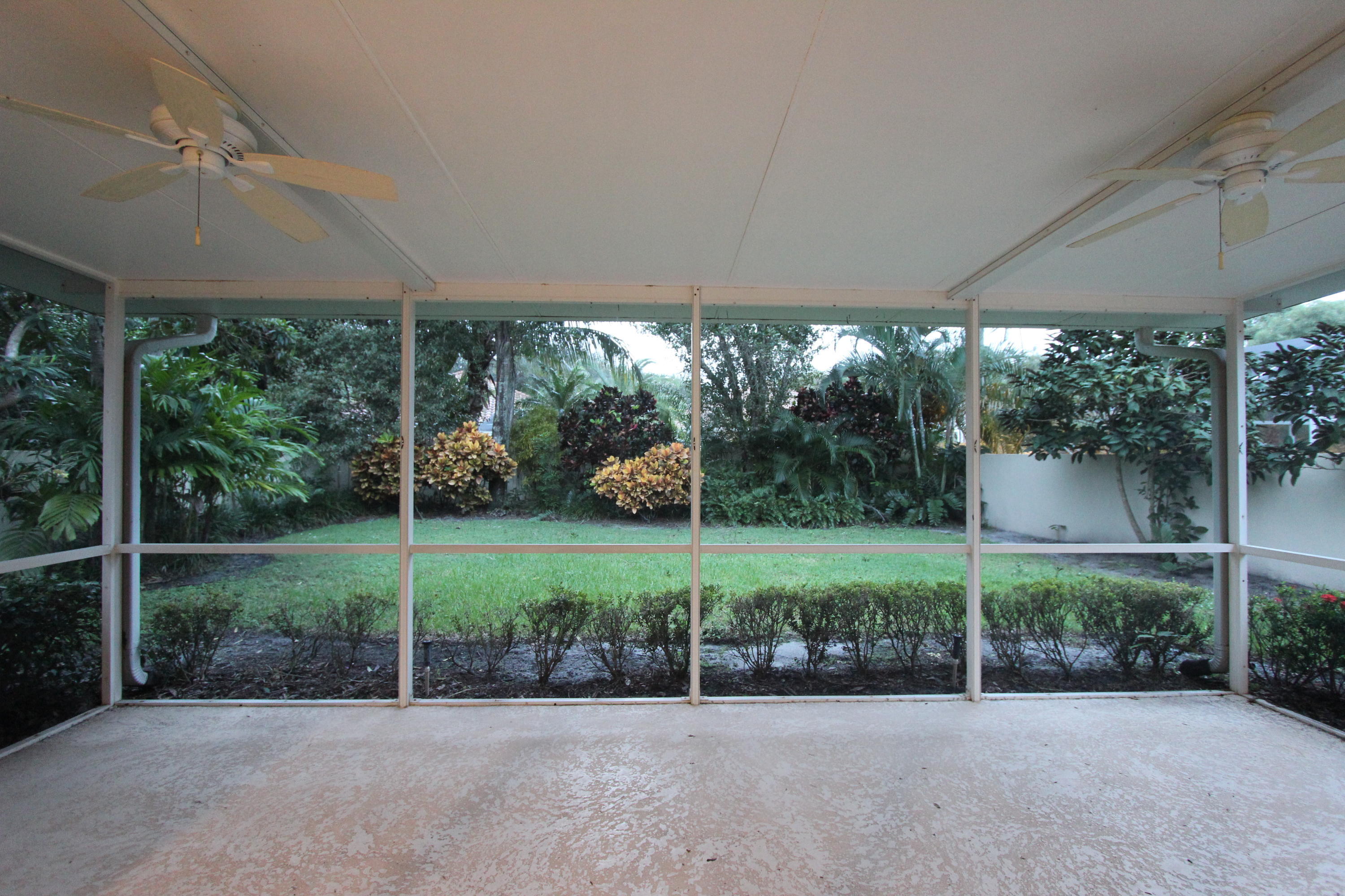 HAMPTONS AT MAPLEWOOD - Residential Lease
