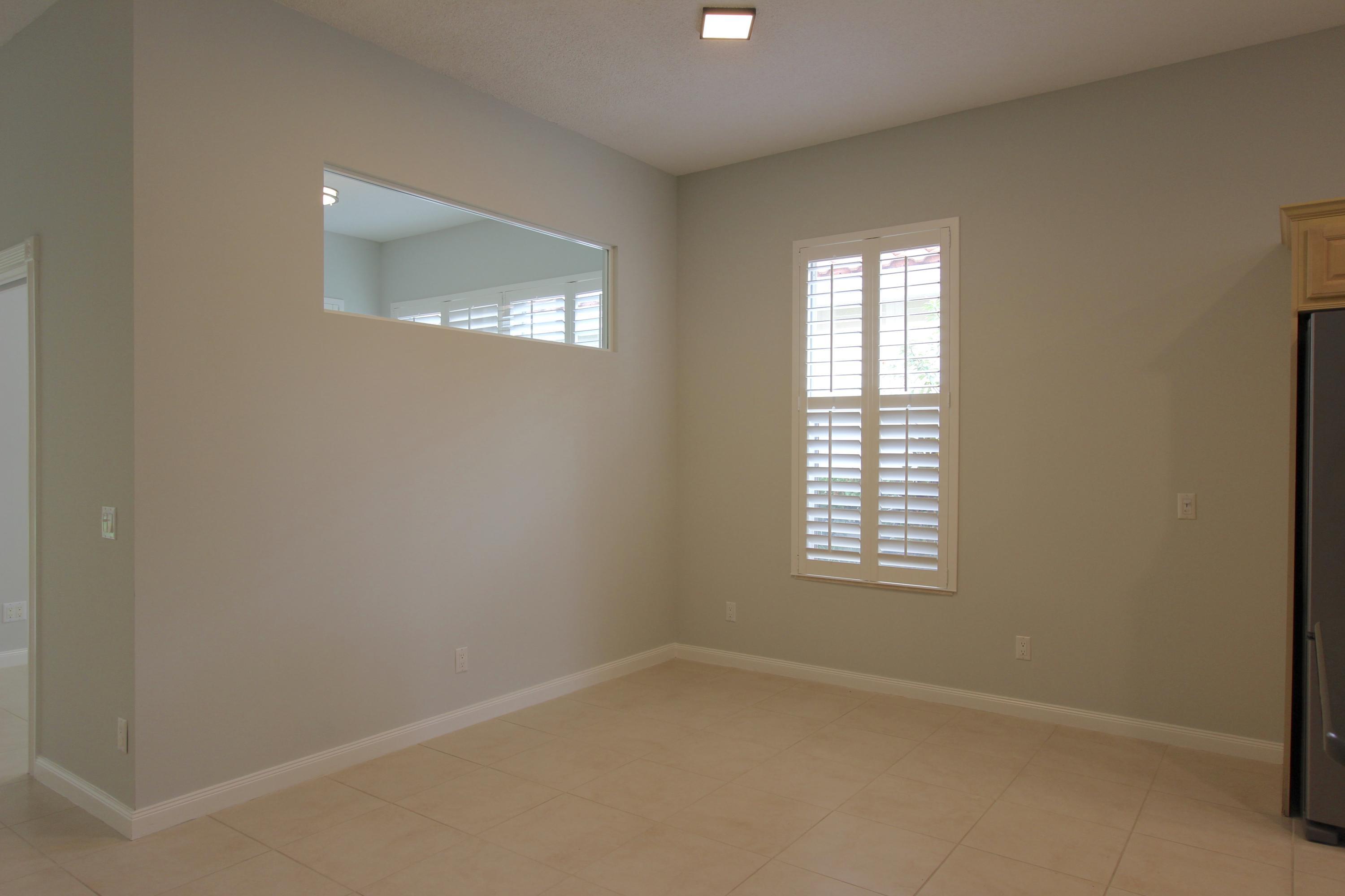 HAMPTONS AT MAPLEWOOD - Residential Lease