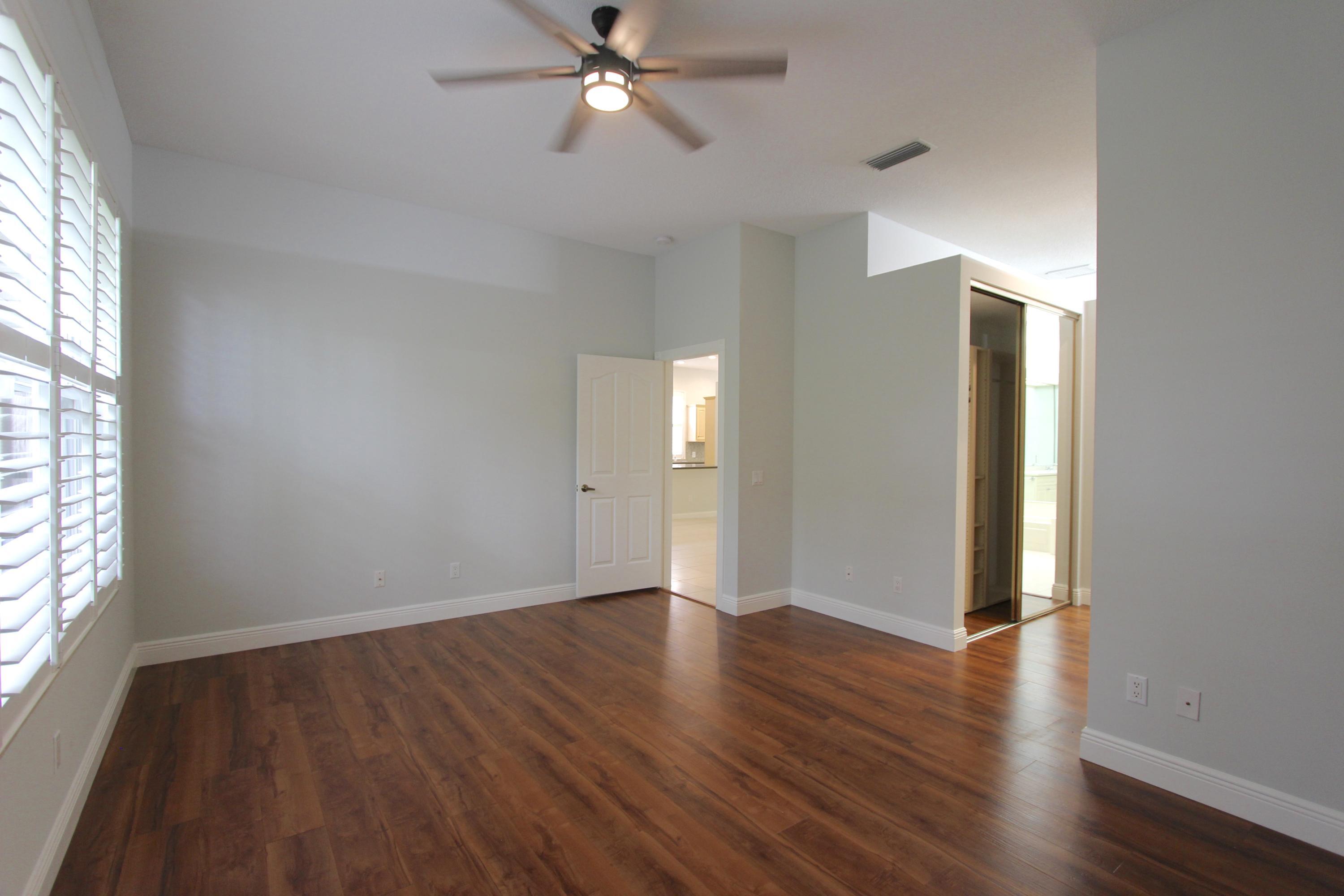 HAMPTONS AT MAPLEWOOD - Residential Lease