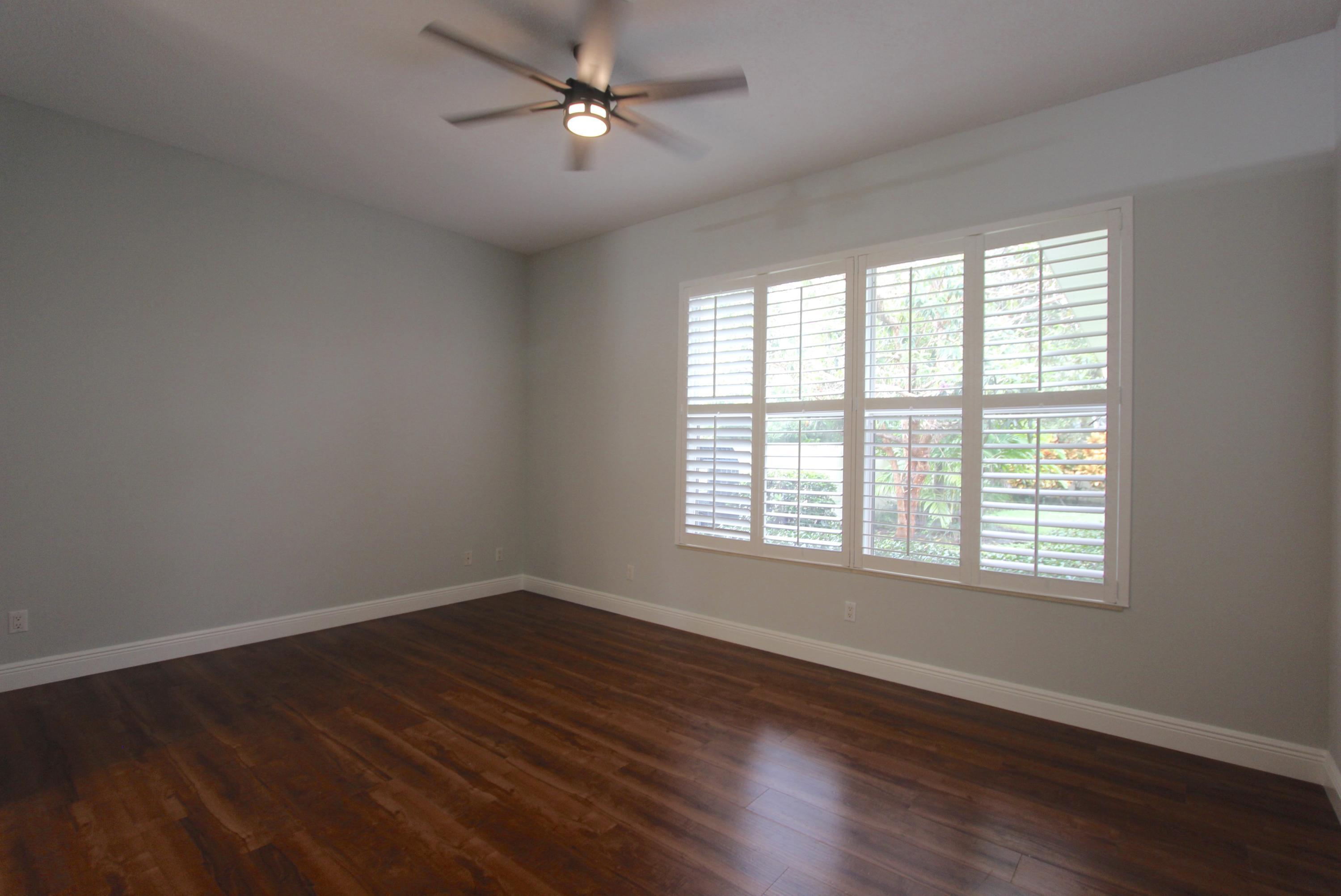 HAMPTONS AT MAPLEWOOD - Residential Lease