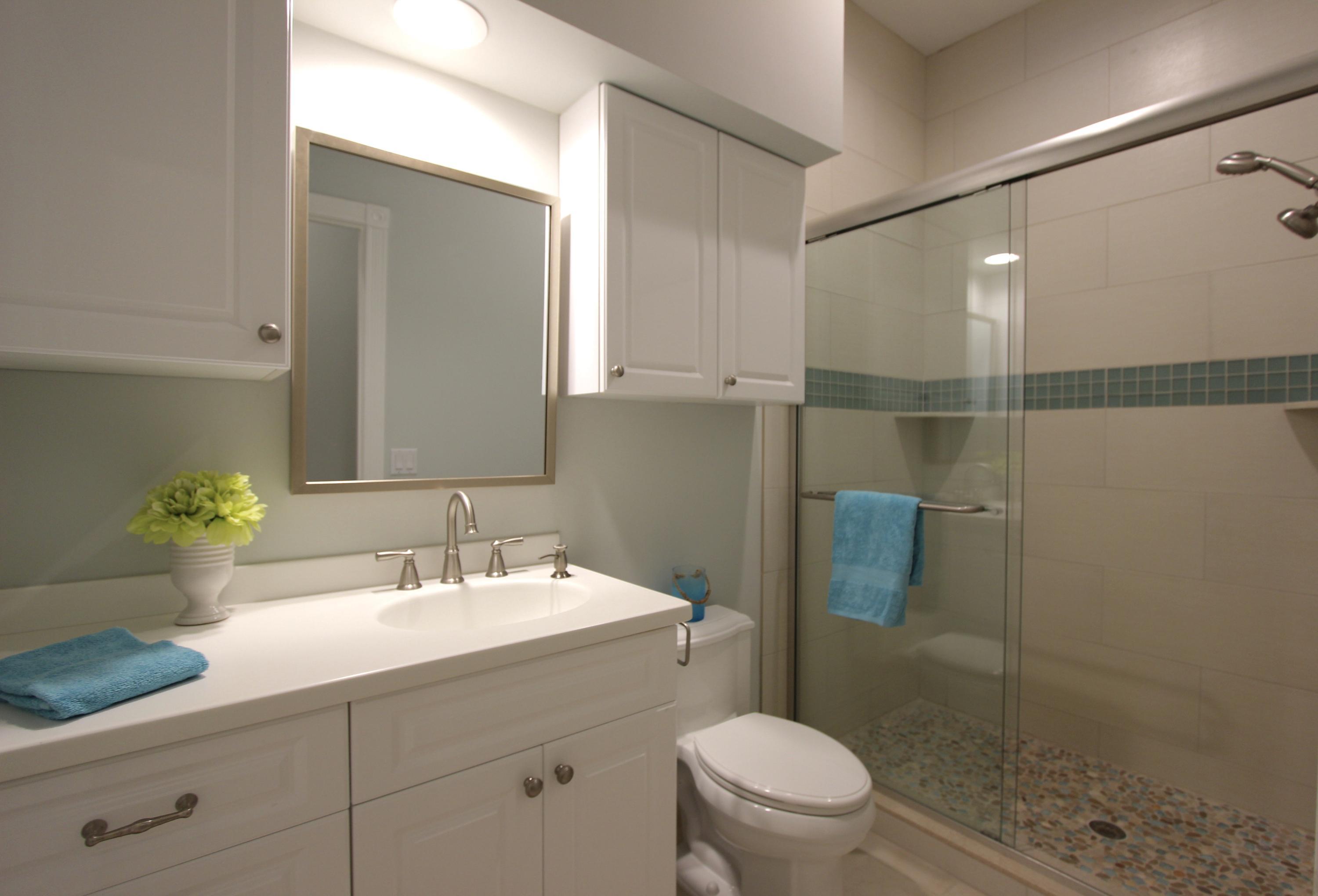 HAMPTONS AT MAPLEWOOD - Residential Lease