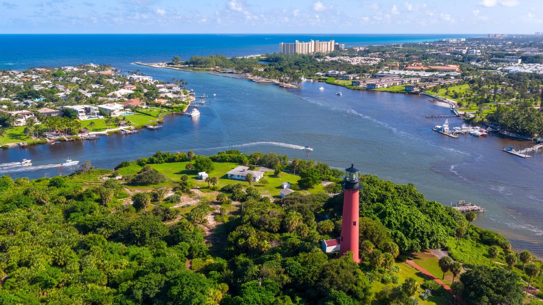HAMPTONS AT MAPLEWOOD - Residential Lease