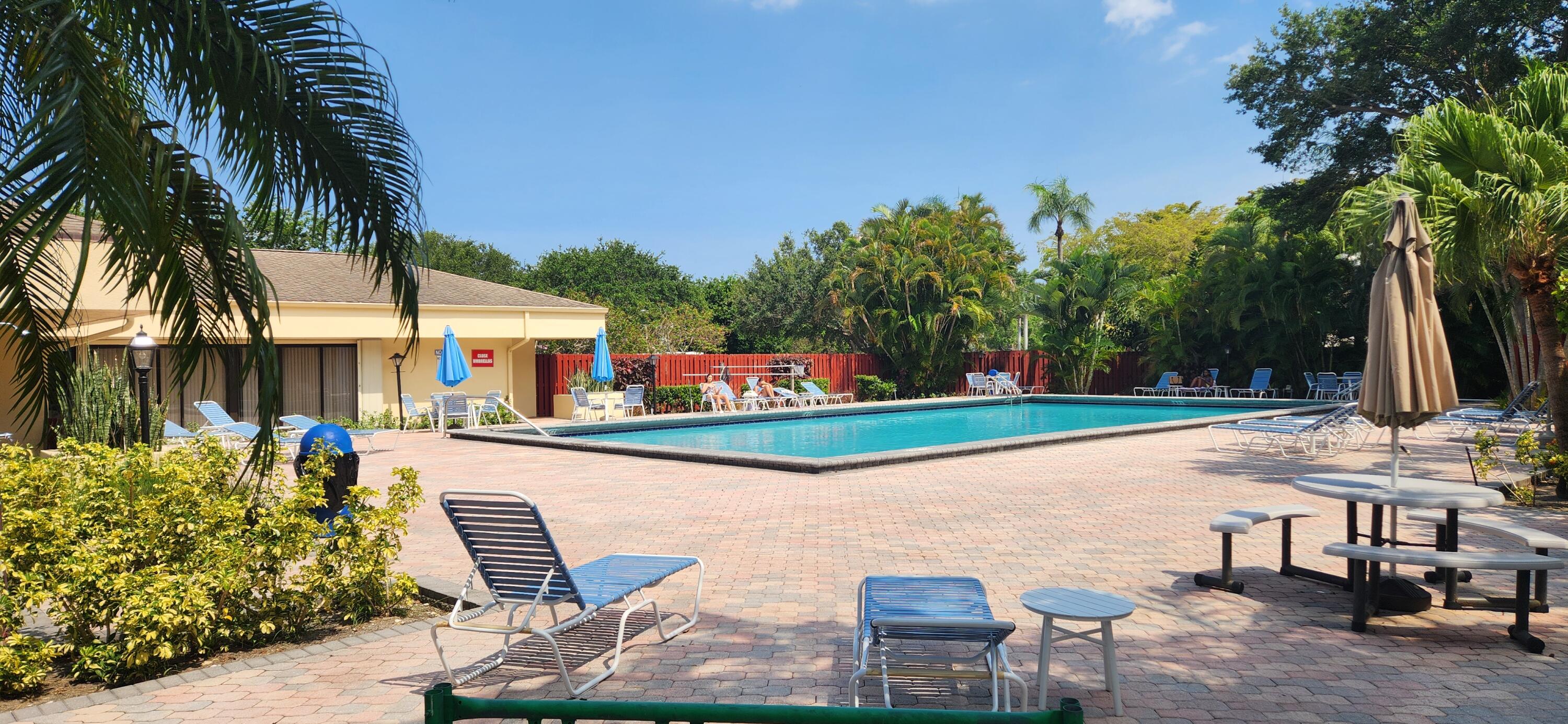 DELRAY OAKS WEST CONDO - Residential