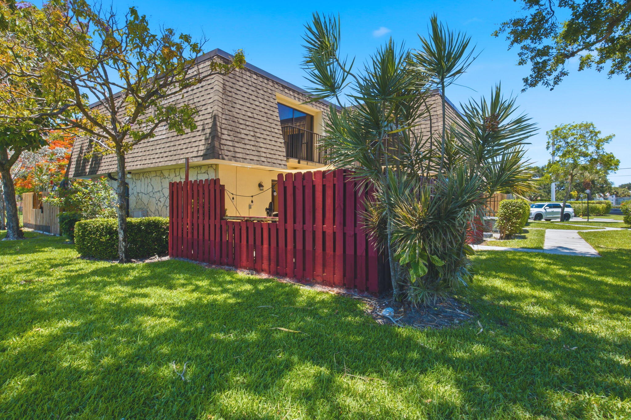 DELRAY OAKS WEST CONDO - Residential