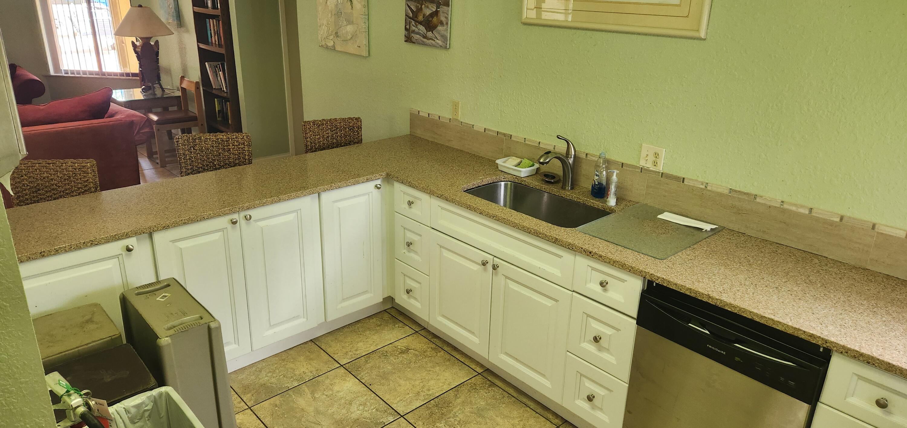 DELRAY OAKS WEST CONDO - Residential
