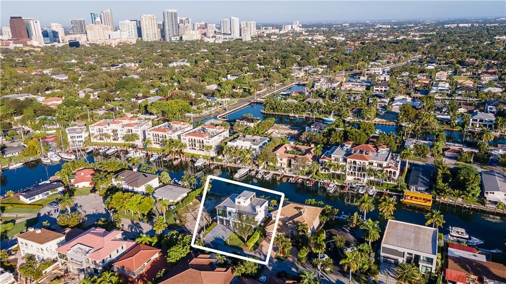 LAUDERDALE HARBORS SEC A - Residential