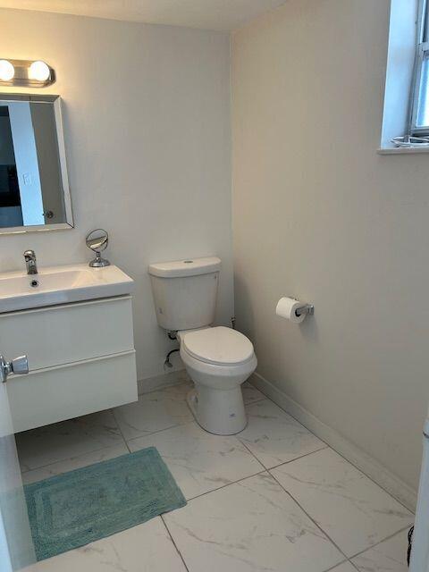 LAKE CLARKE GARDENS CONDO 7 - Residential