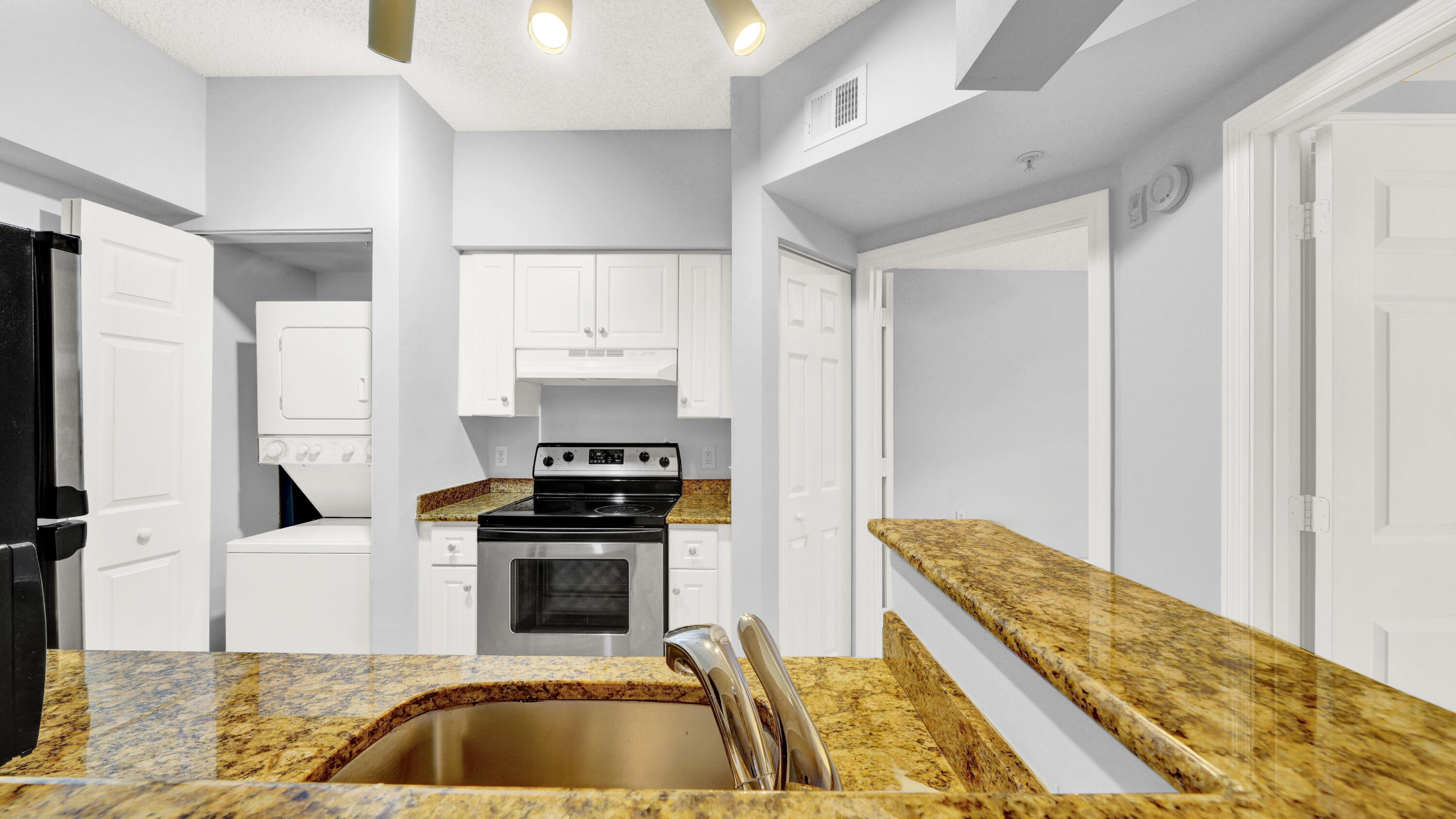 TUSCANY ON THE INTRACOASTAL CONDO - Residential Lease