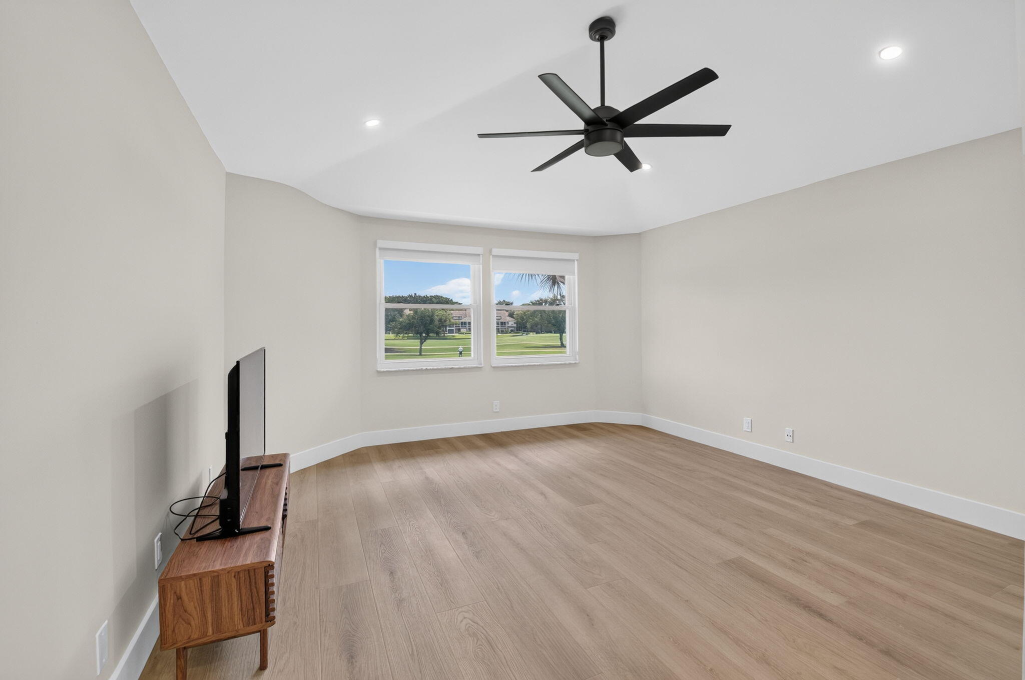 CEDAR CAY-BROKEN SOUND COUNTRY CLUB - Residential