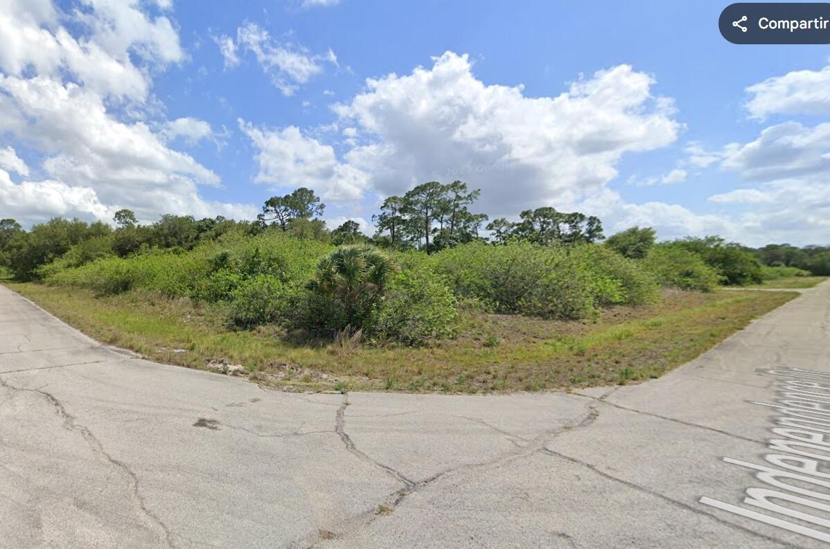 PORT LABELLE UNIT 13 - Land