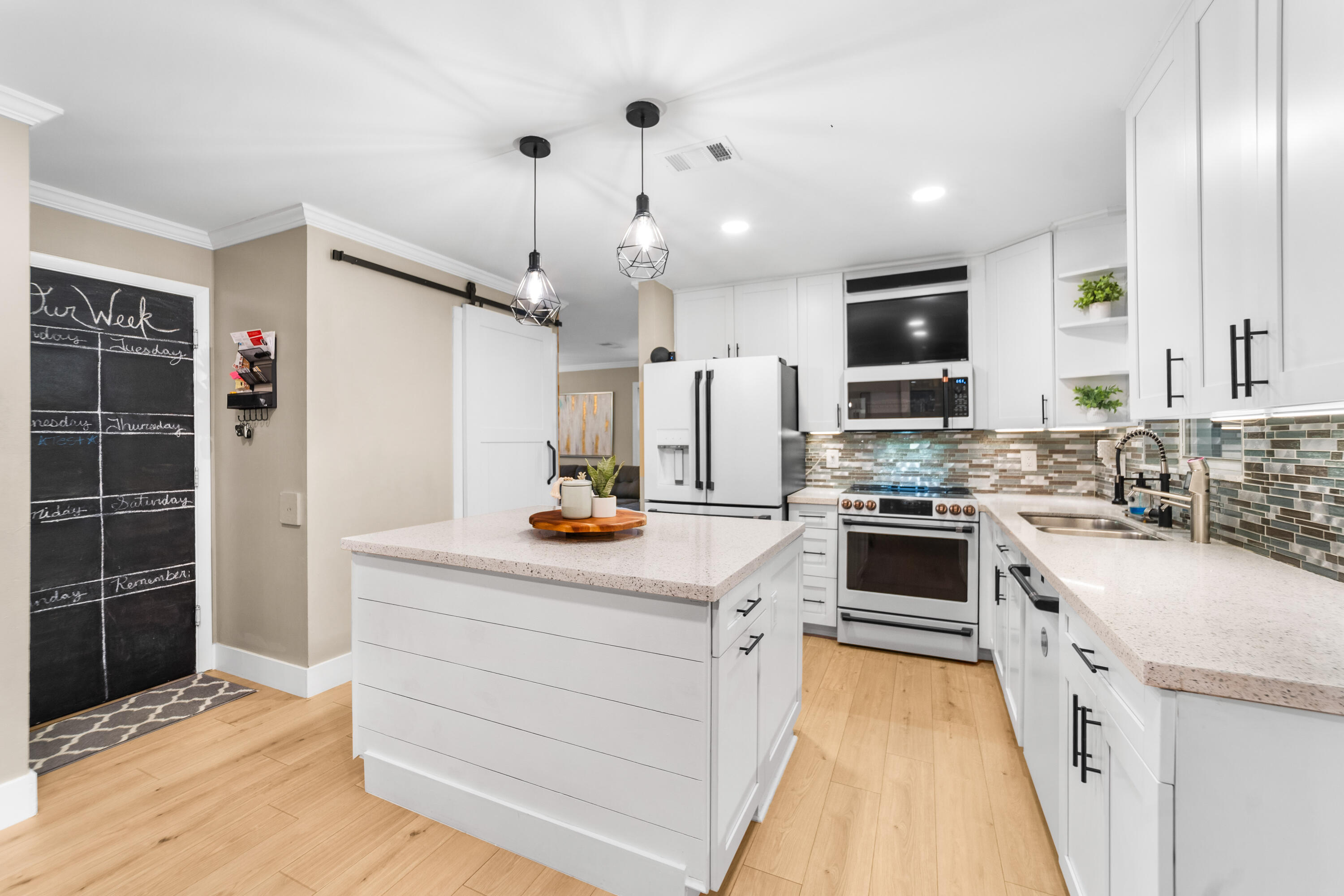 CORAL BAY - Residential