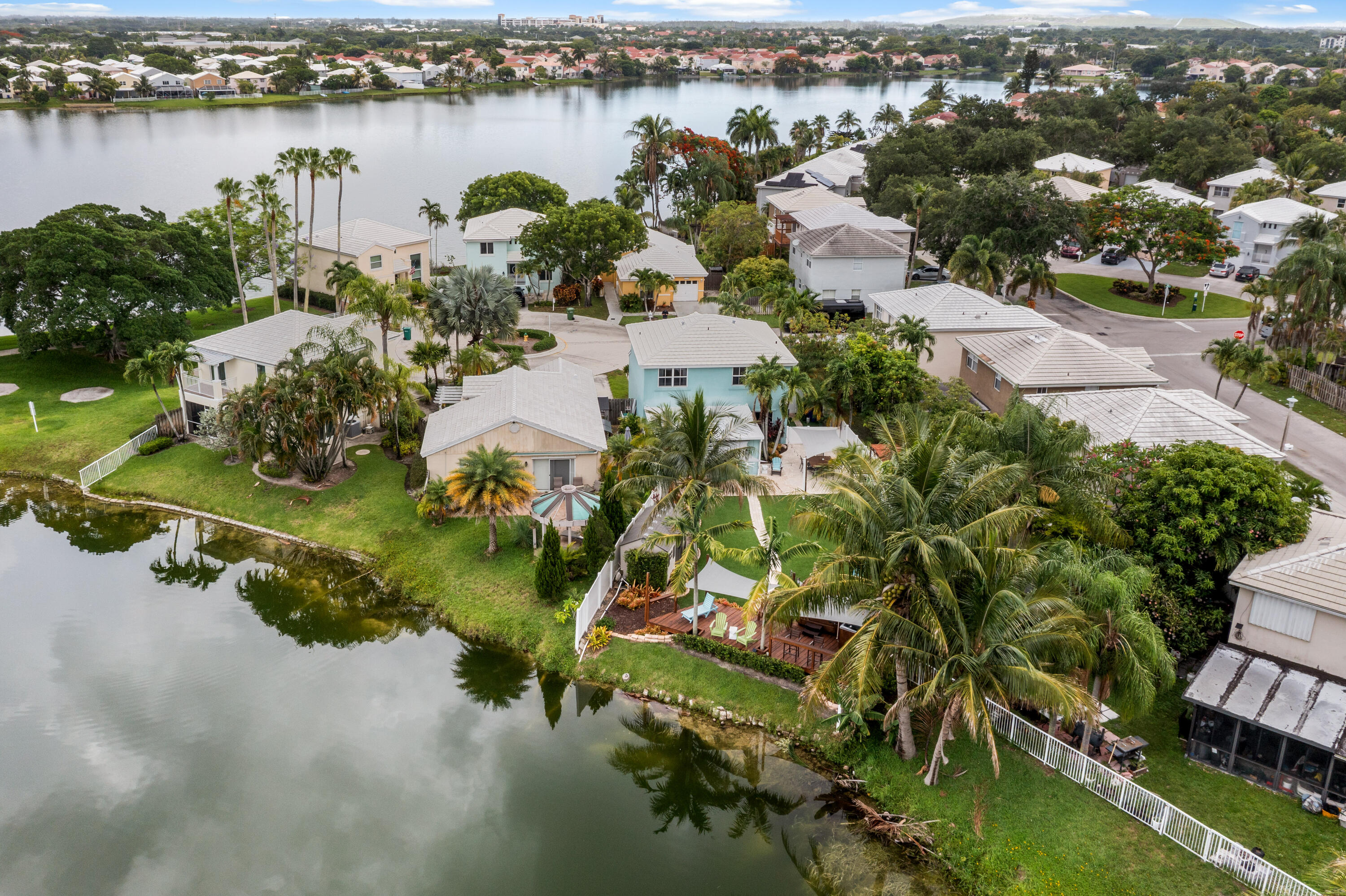 CORAL BAY - Residential