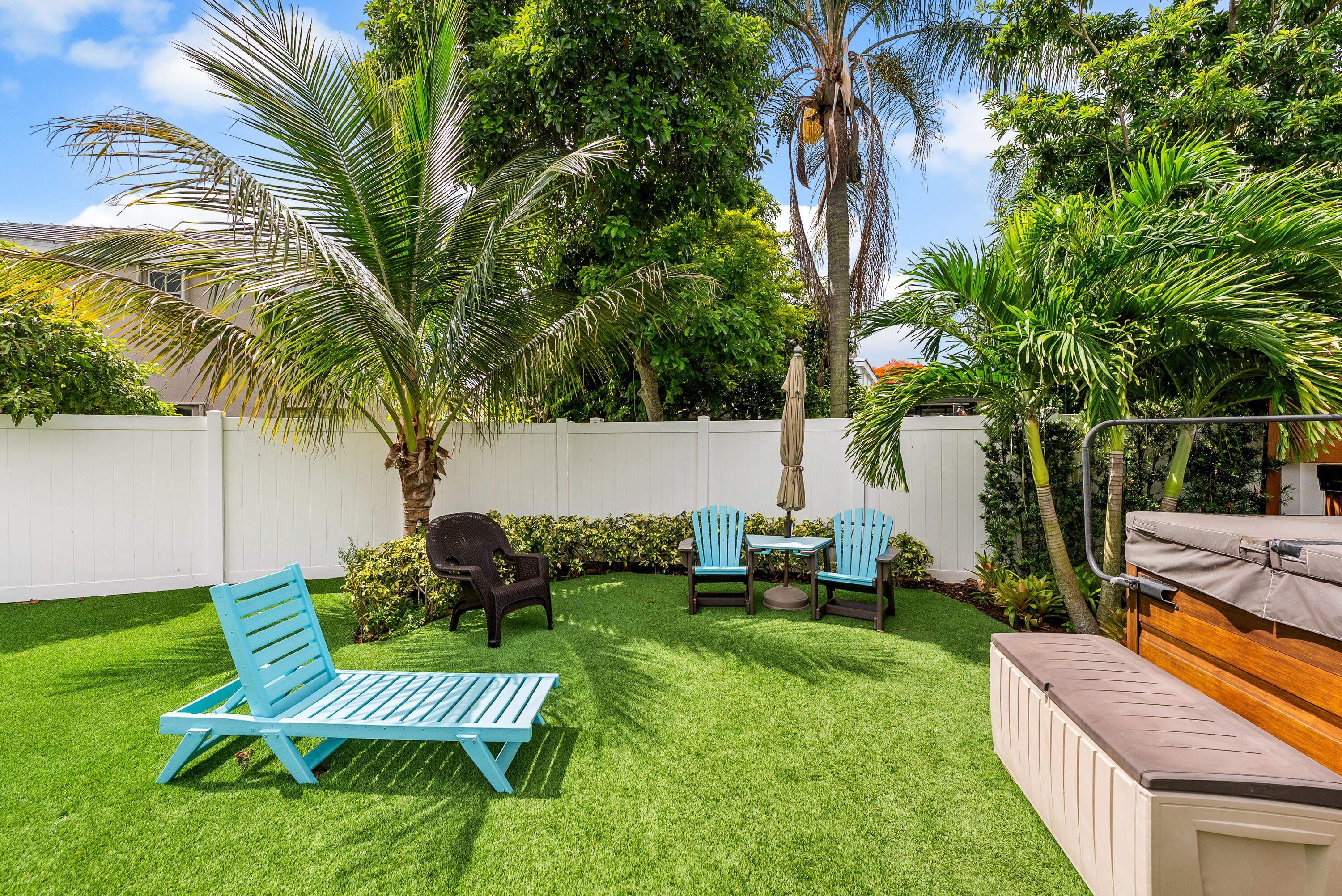 CORAL BAY - Residential