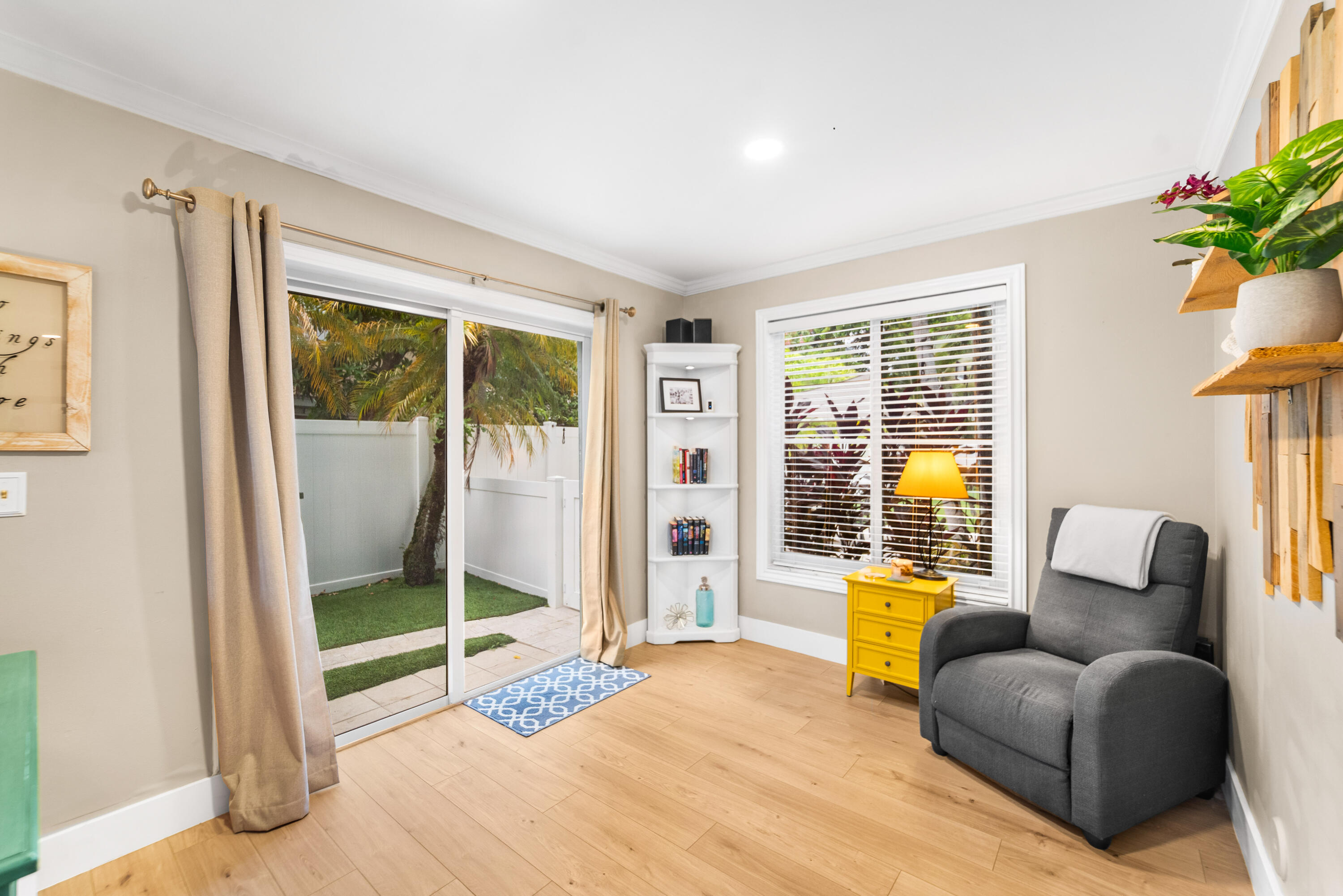 CORAL BAY - Residential