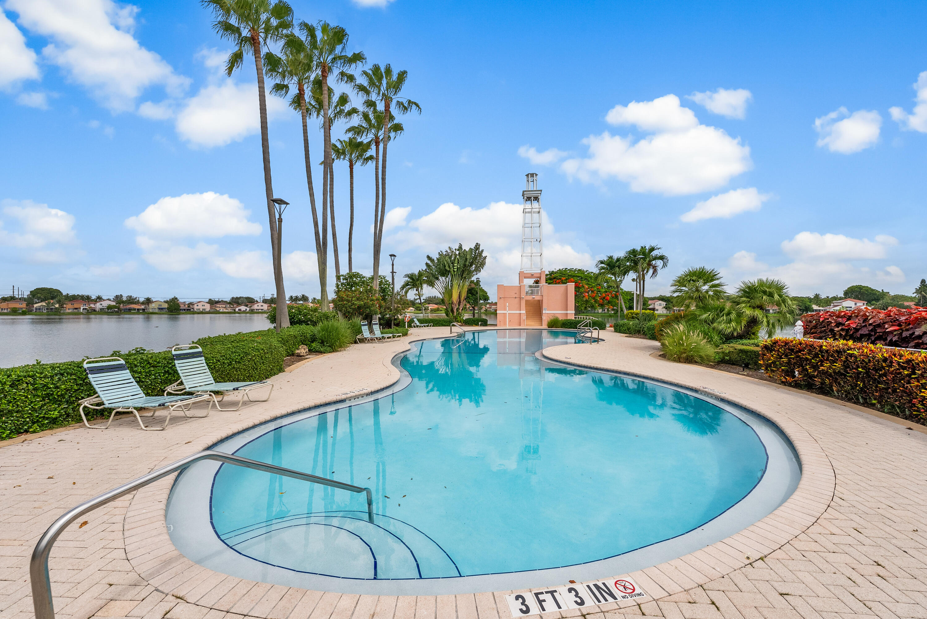 CORAL BAY - Residential