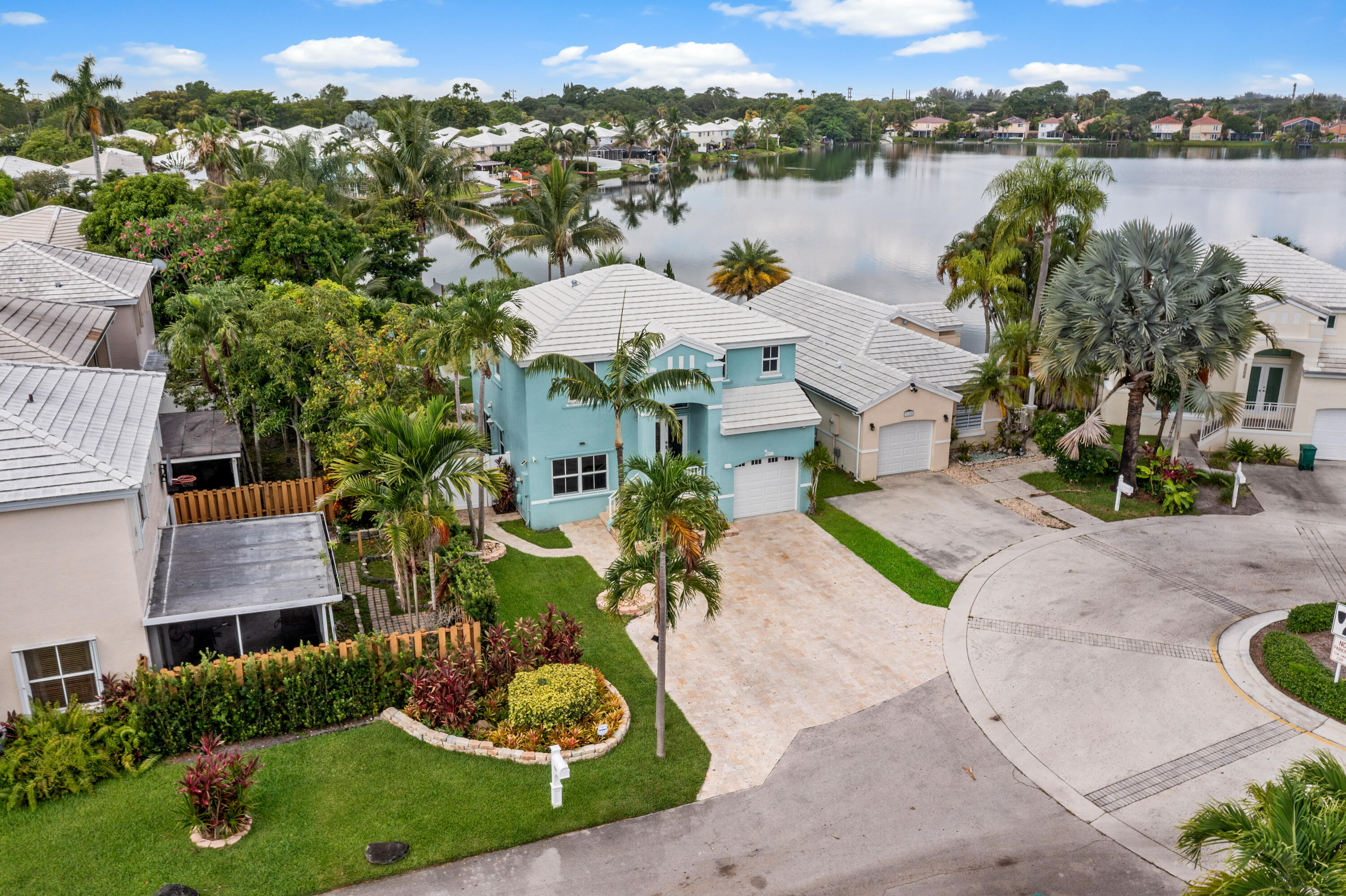 CORAL BAY - Residential