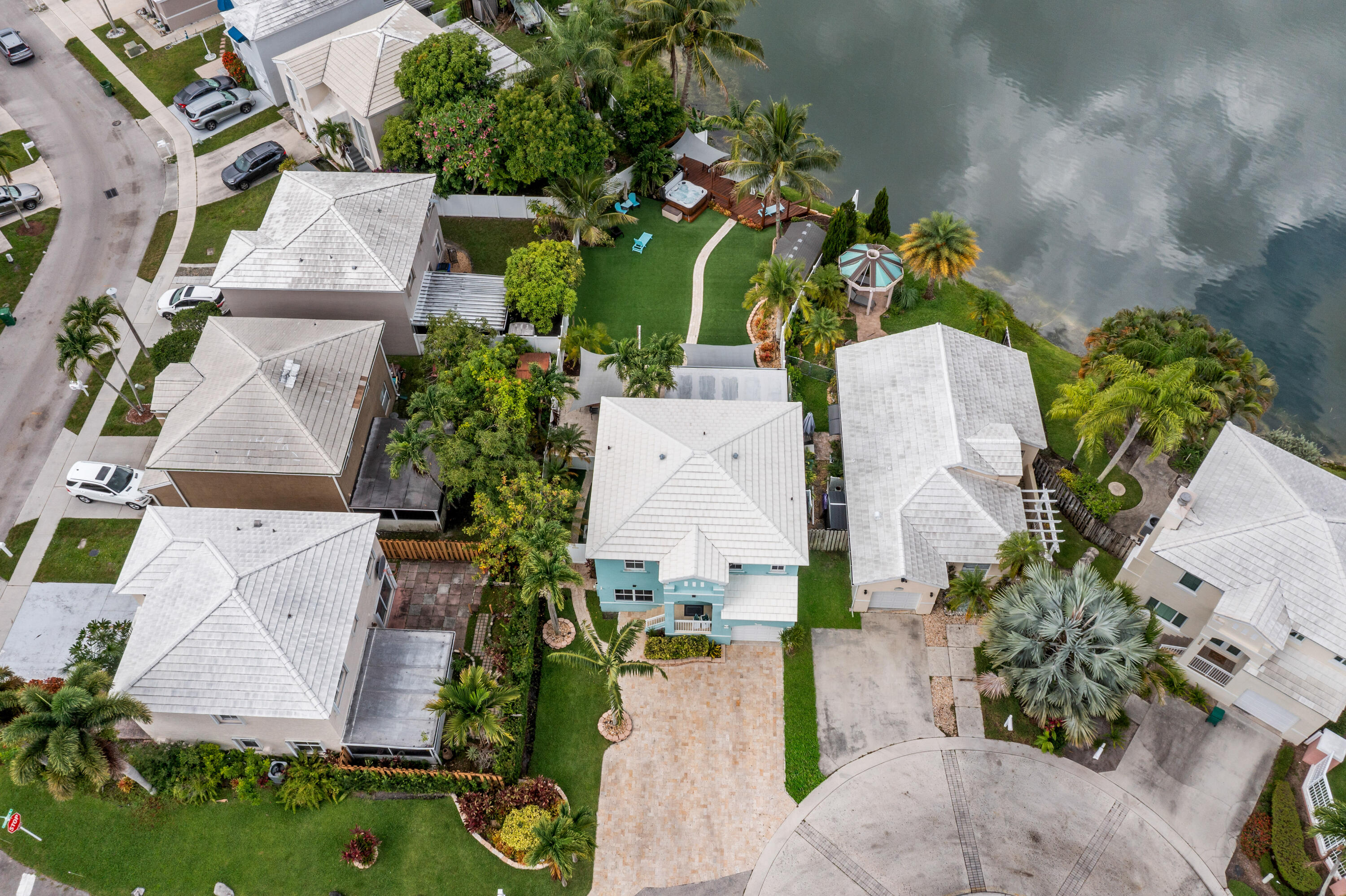 CORAL BAY - Residential