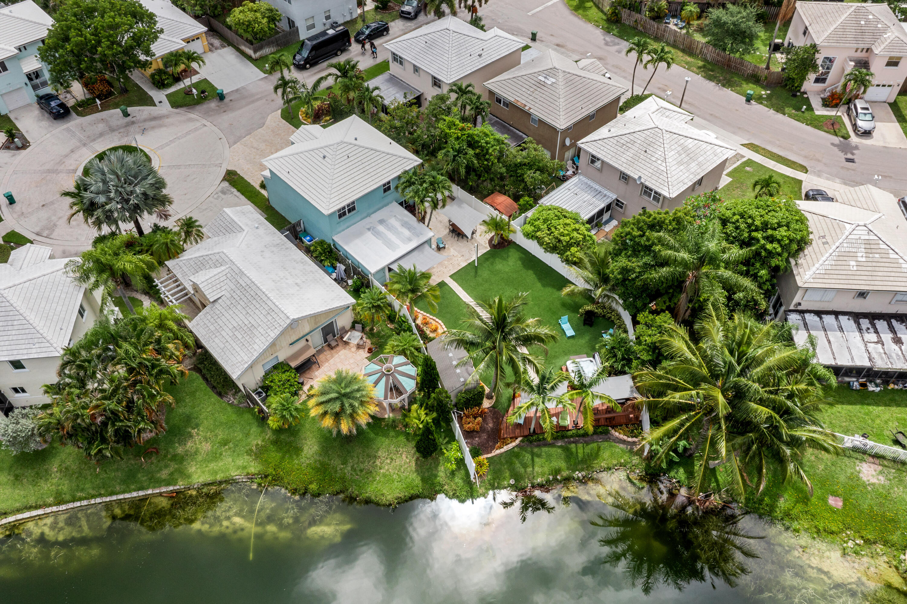 CORAL BAY - Residential