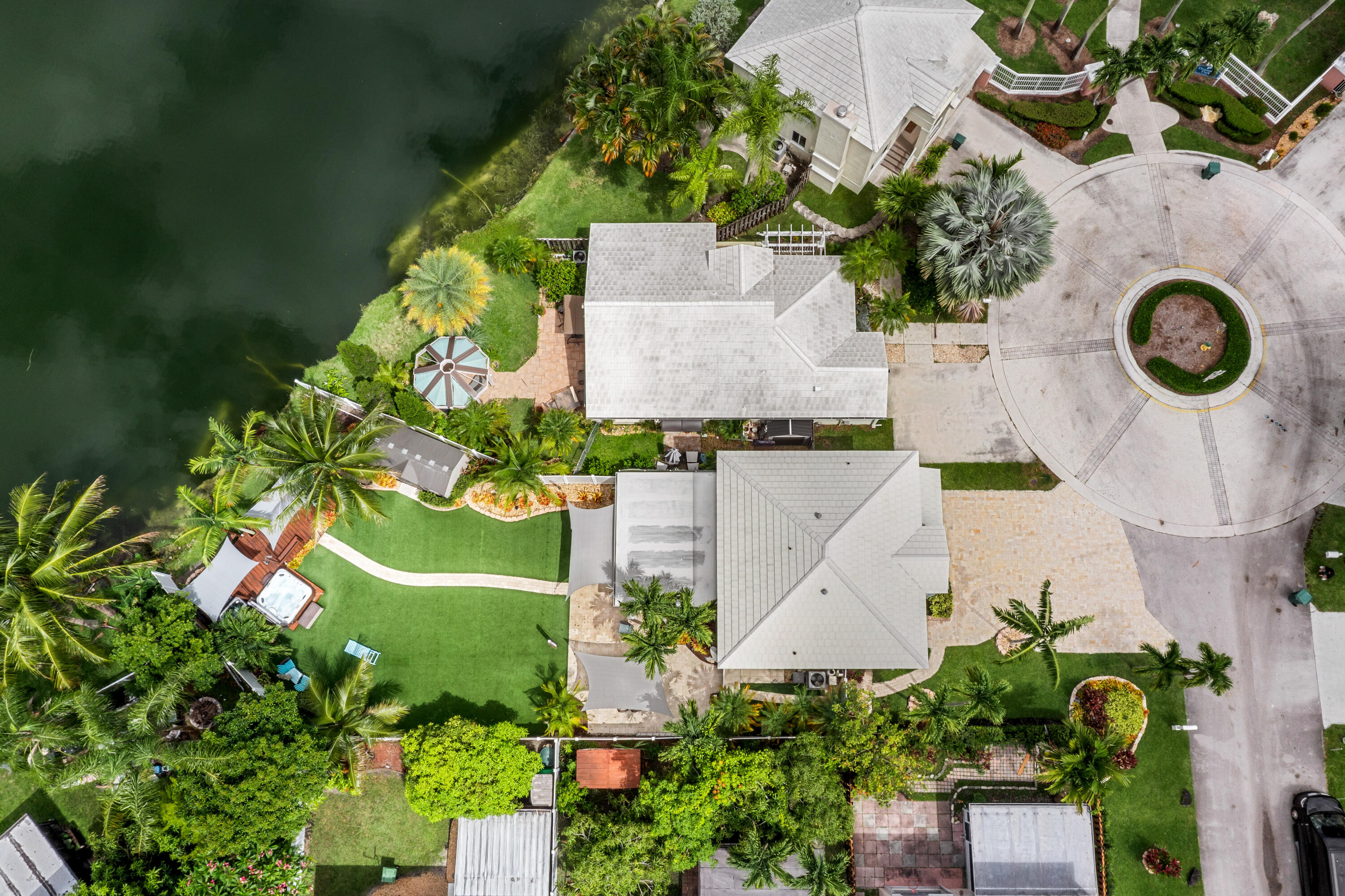 CORAL BAY - Residential