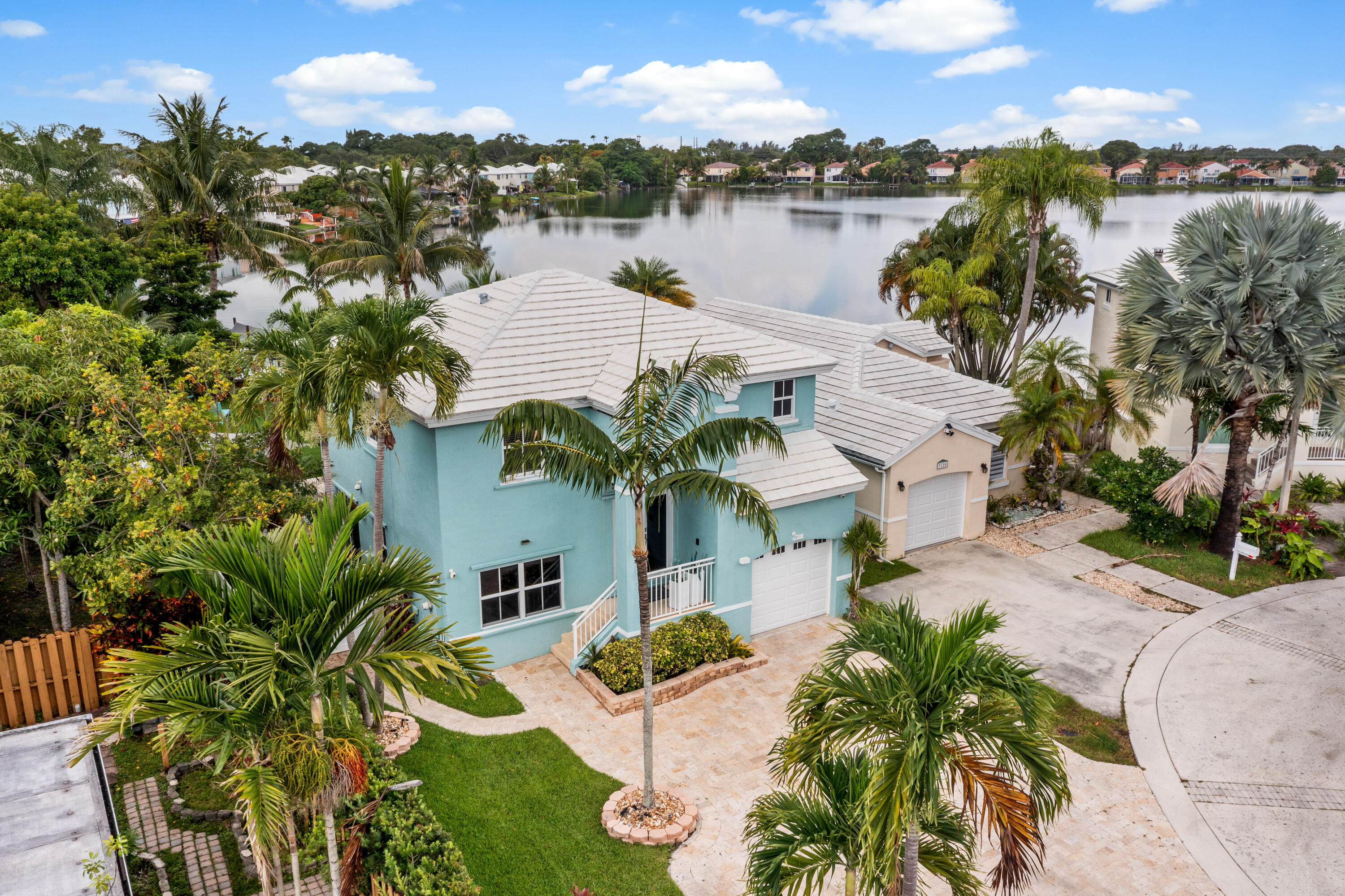 CORAL BAY - Residential