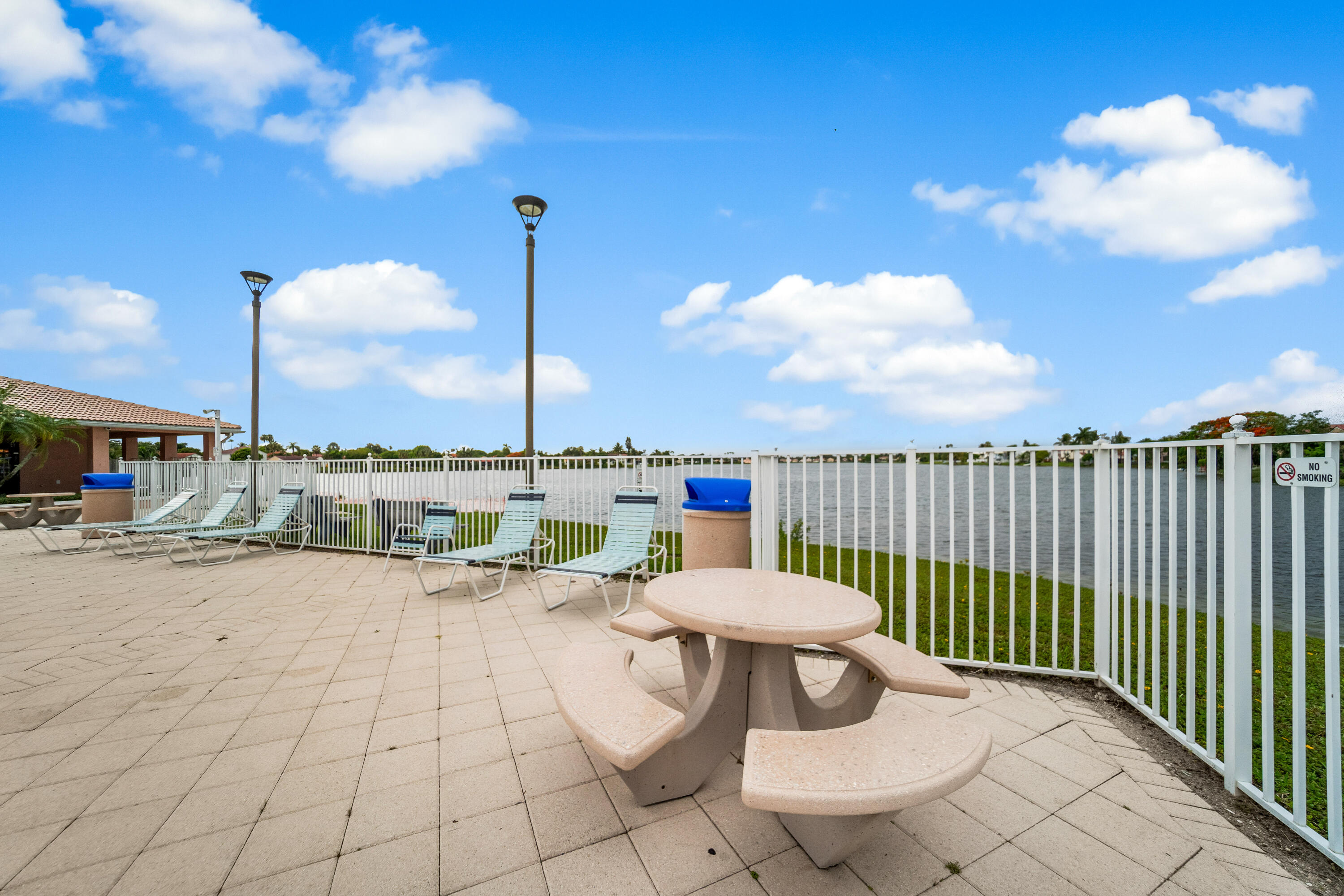 CORAL BAY - Residential
