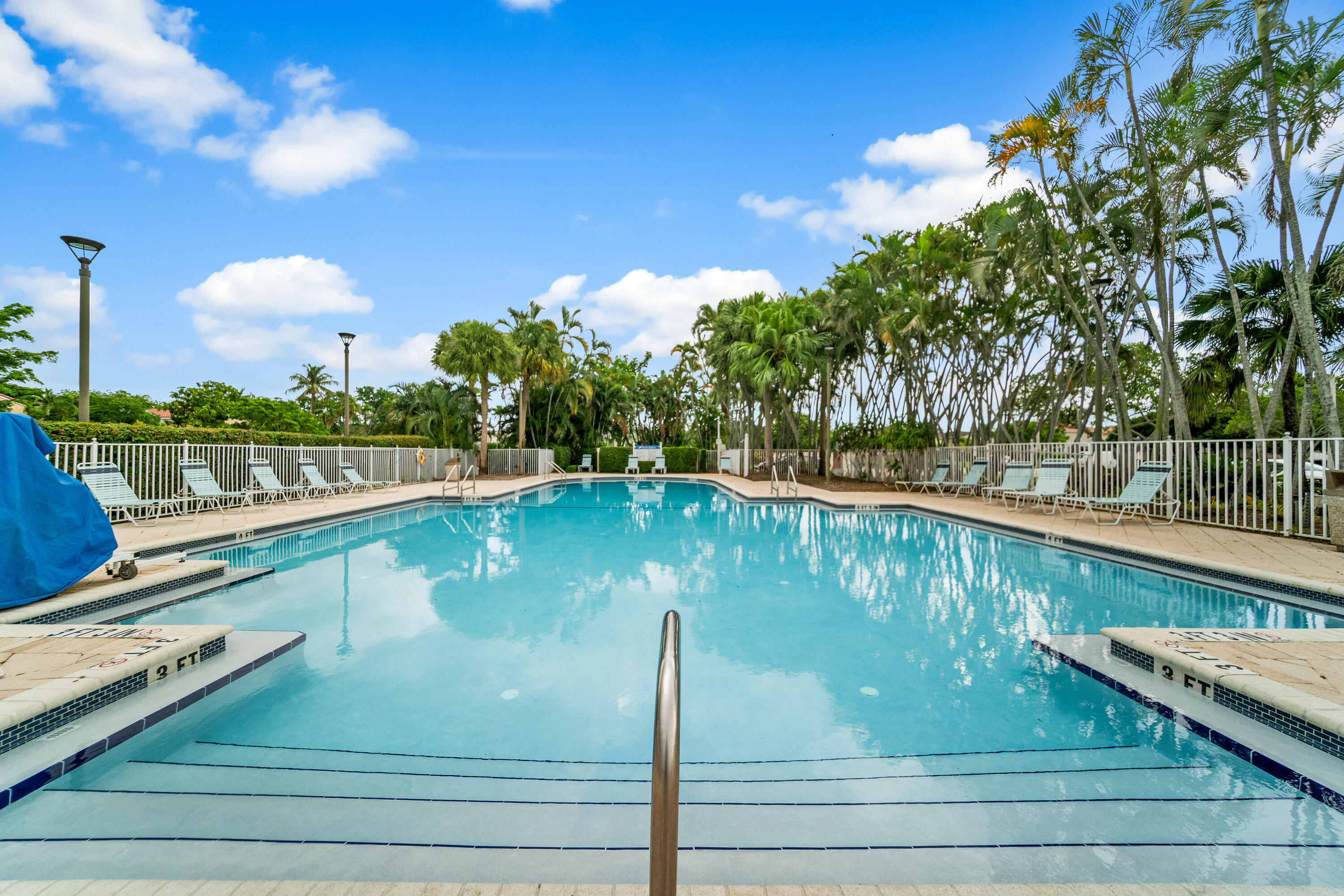 CORAL BAY - Residential
