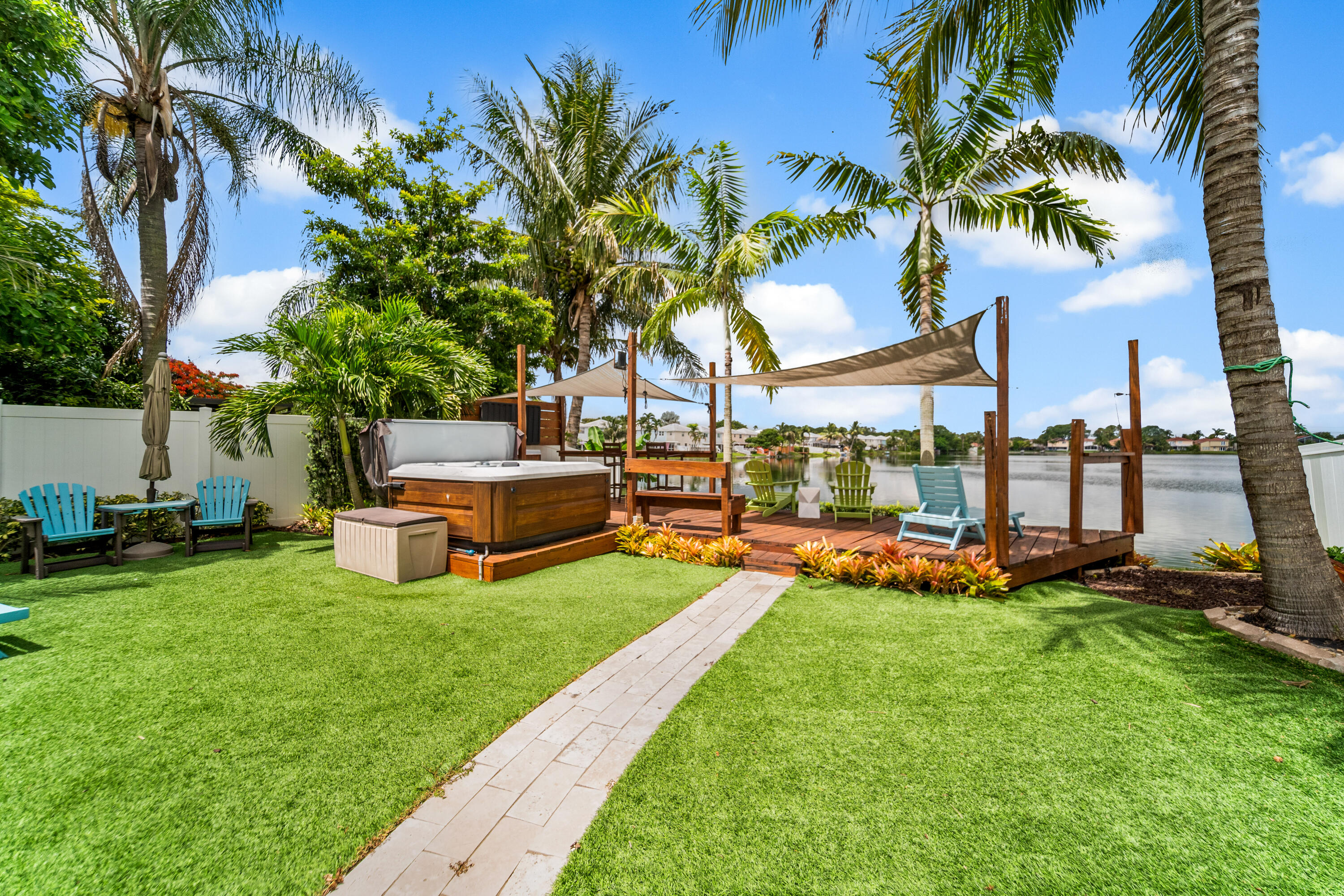 CORAL BAY - Residential