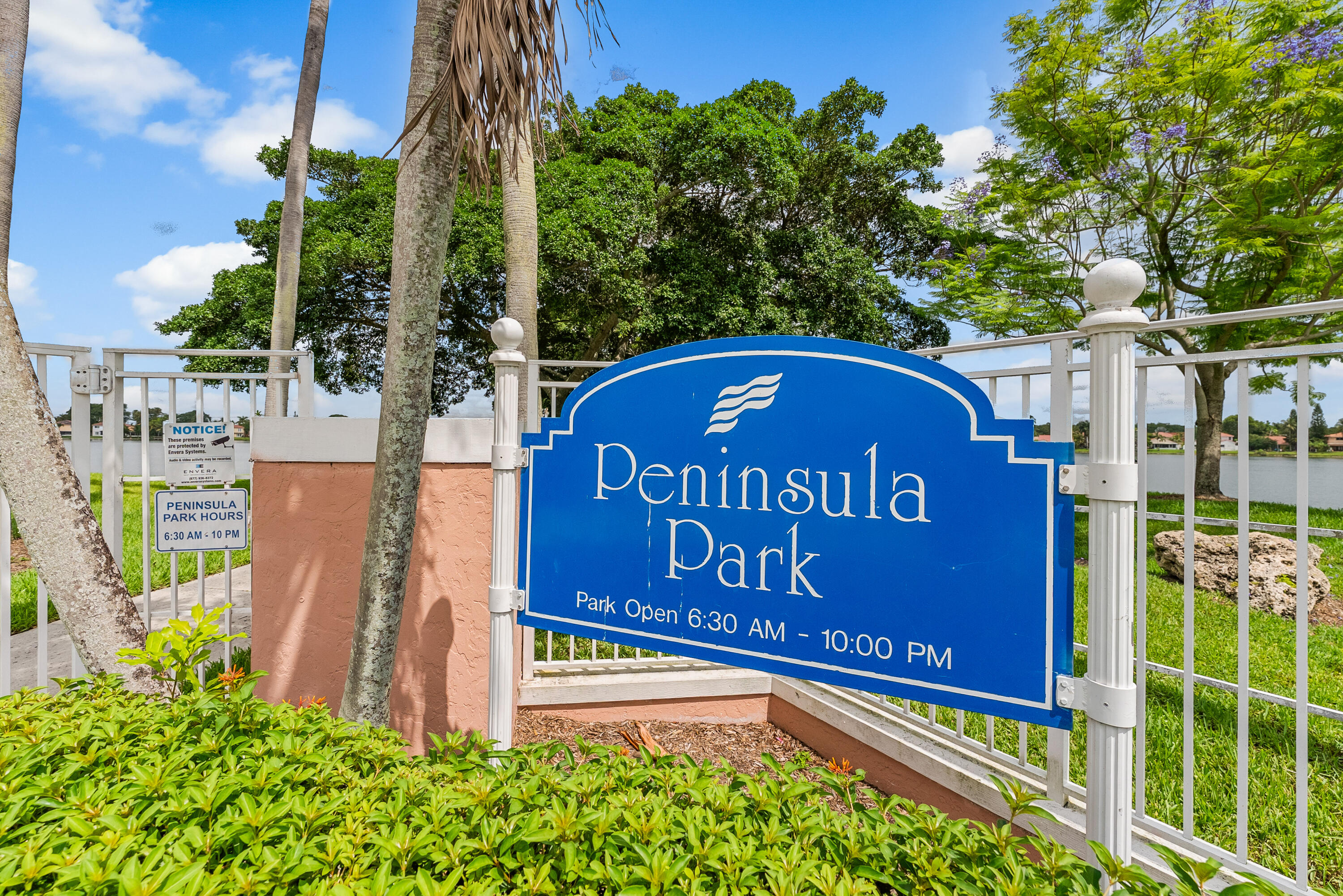 CORAL BAY - Residential