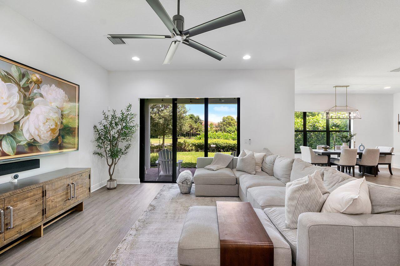 CORAL LAGO - Residential