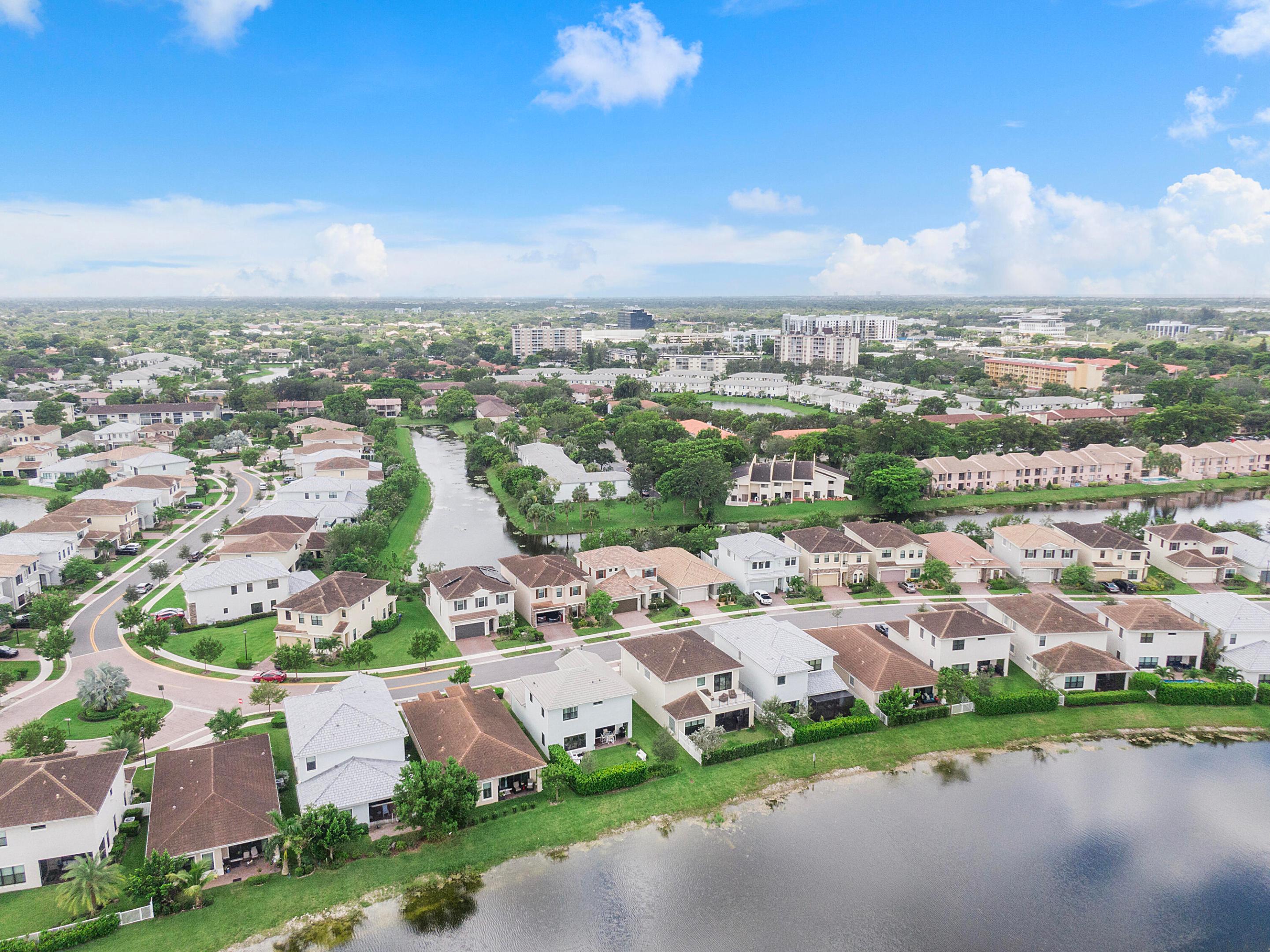 CORAL LAGO - Residential