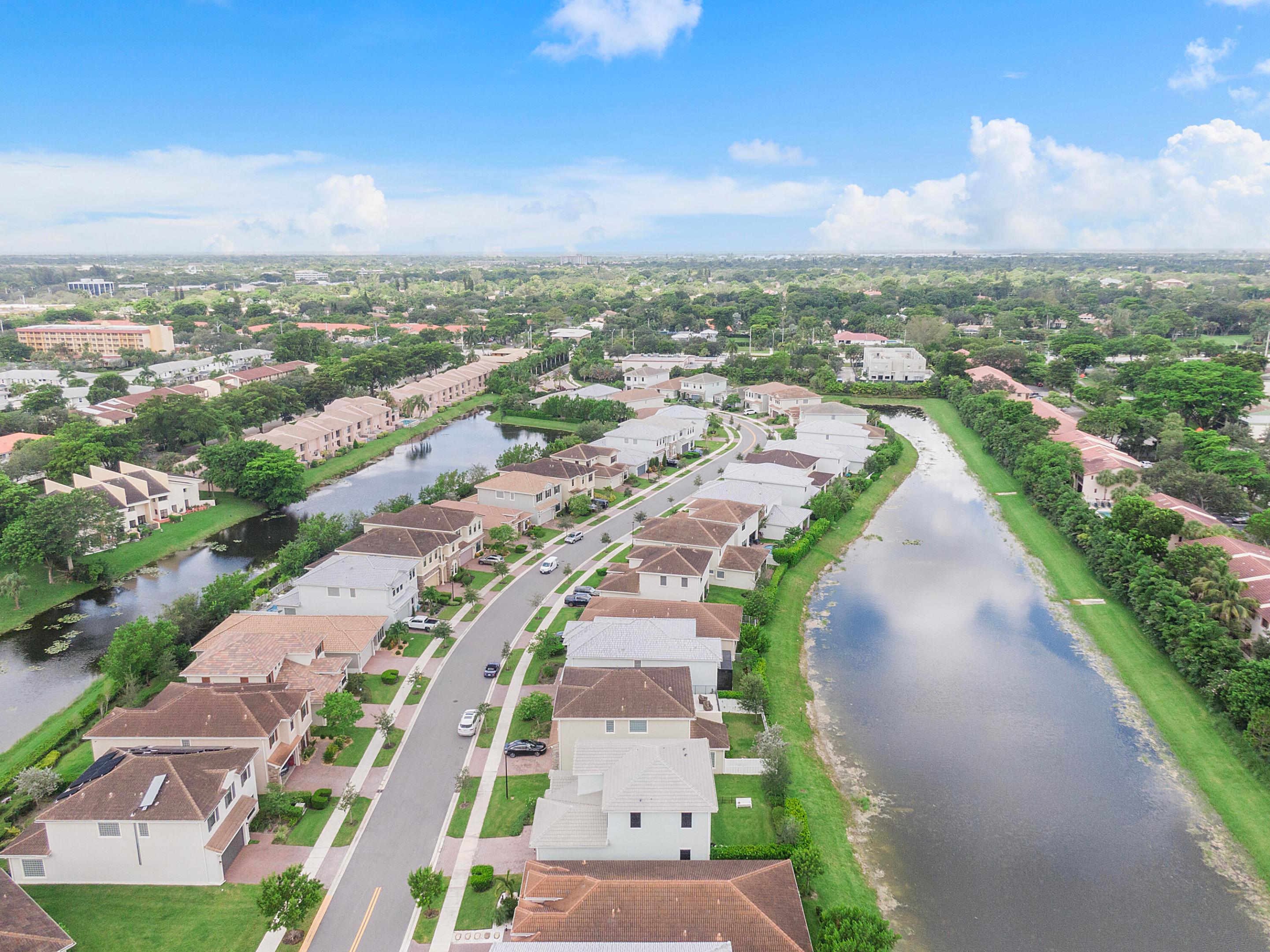 CORAL LAGO - Residential