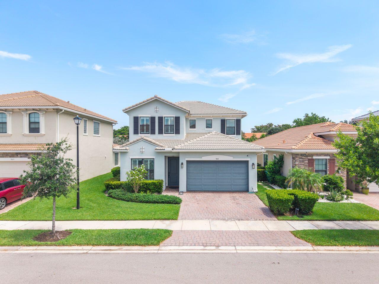 CORAL LAGO - Residential