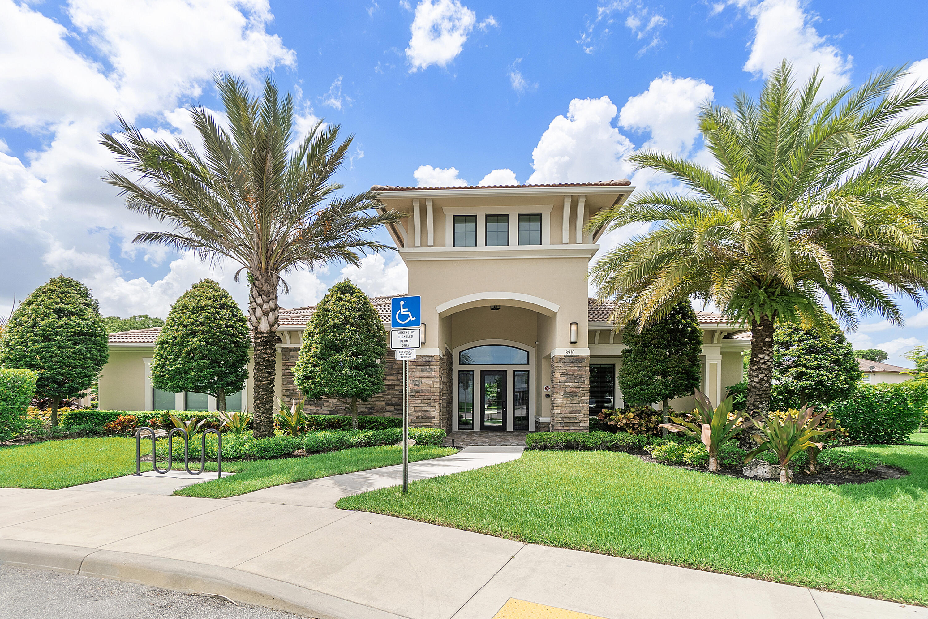 CORAL LAGO - Residential