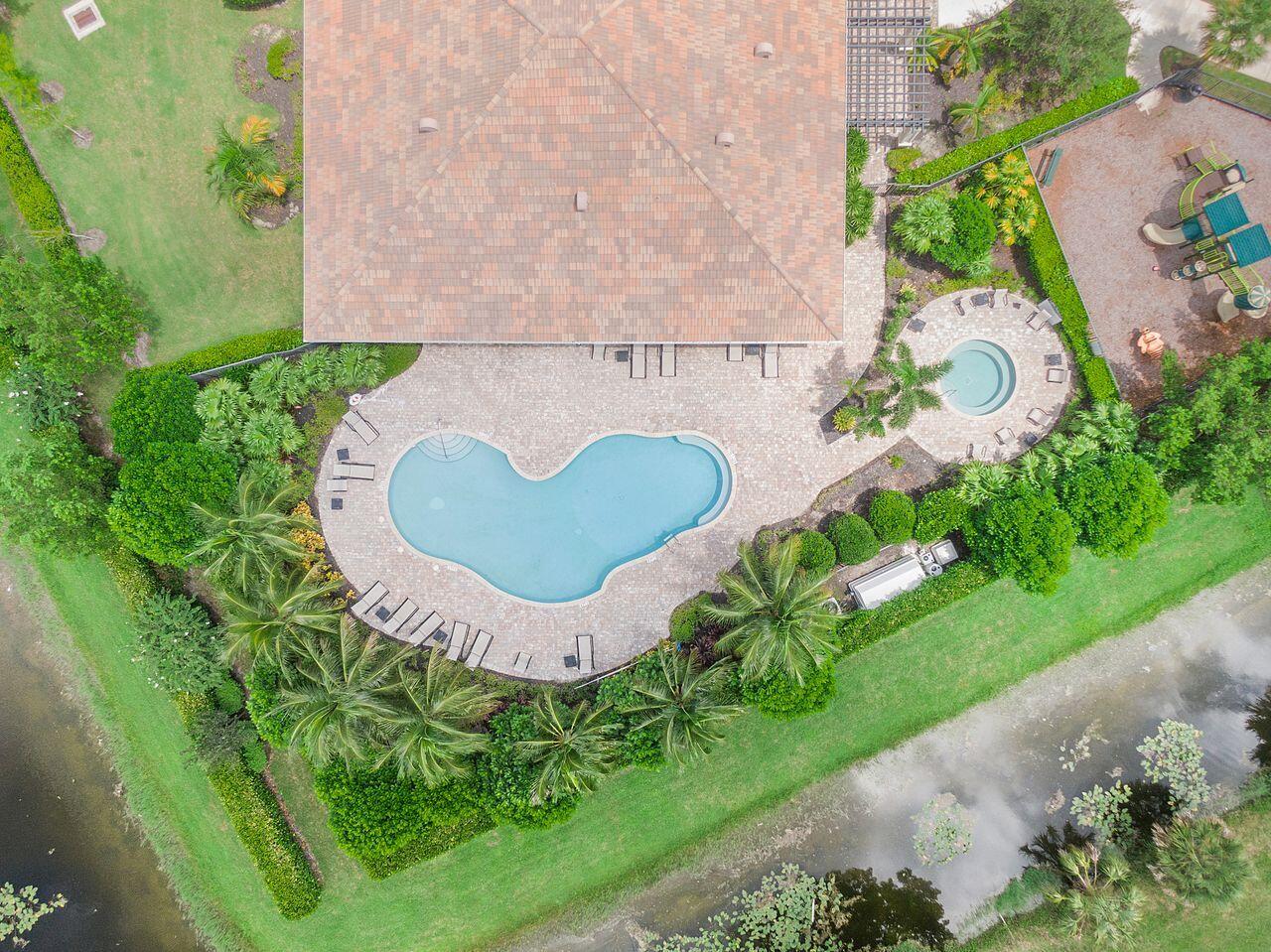 CORAL LAGO - Residential